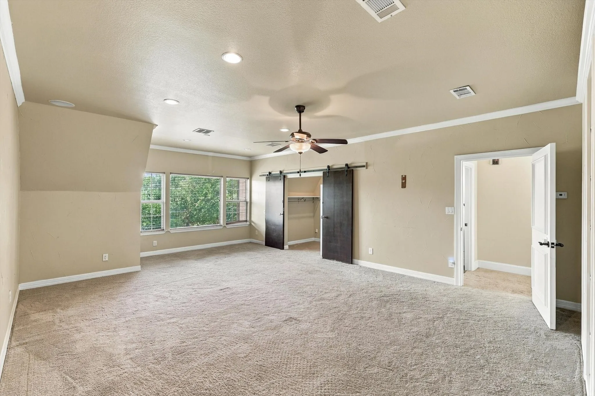 Single Family Residence For Sale in Denton County , 540 Aqua Marine, Oak Point, Texas 75068, 4 Bedroom, 4 Bathroom, 3 Garage spaces, 4,352 Sqft, built in 2004, mls#21388842, Real Estate Agent in Oak Point, Homes For Sale in Denton county, Homes For Sale in Oak Point, Realtor in Oak Point Texas, Real Estate Brokerage Independent Realty Texas, Luminita Cordes Realtor
