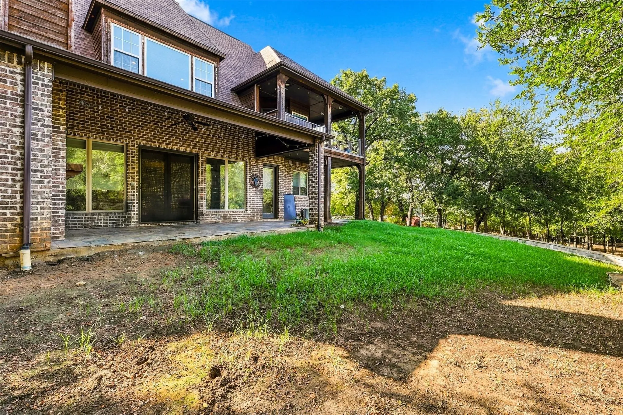 Single Family Residence For Sale in Denton County , 540 Aqua Marine, Oak Point, Texas 75068, 4 Bedroom, 4 Bathroom, 3 Garage spaces, 4,352 Sqft, built in 2004, mls#21388842, Real Estate Agent in Oak Point, Homes For Sale in Denton county, Homes For Sale in Oak Point, Realtor in Oak Point Texas, Real Estate Brokerage Independent Realty Texas, Luminita Cordes Realtor