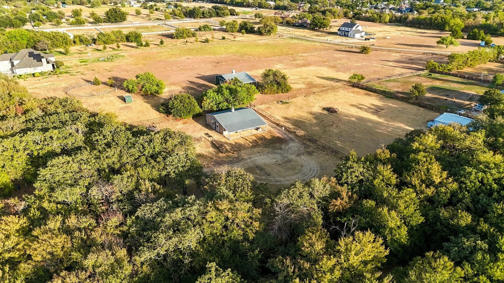 Single Family Residence For Sale in Denton County , 540 Aqua Marine, Oak Point, Texas 75068, 4 Bedroom, 4 Bathroom, 3 Garage spaces, 4,352 Sqft, built in 2004, mls#21388842, Real Estate Agent in Oak Point, Homes For Sale in Denton county, Homes For Sale in Oak Point, Realtor in Oak Point Texas, Real Estate Brokerage Independent Realty Texas, Luminita Cordes Realtor