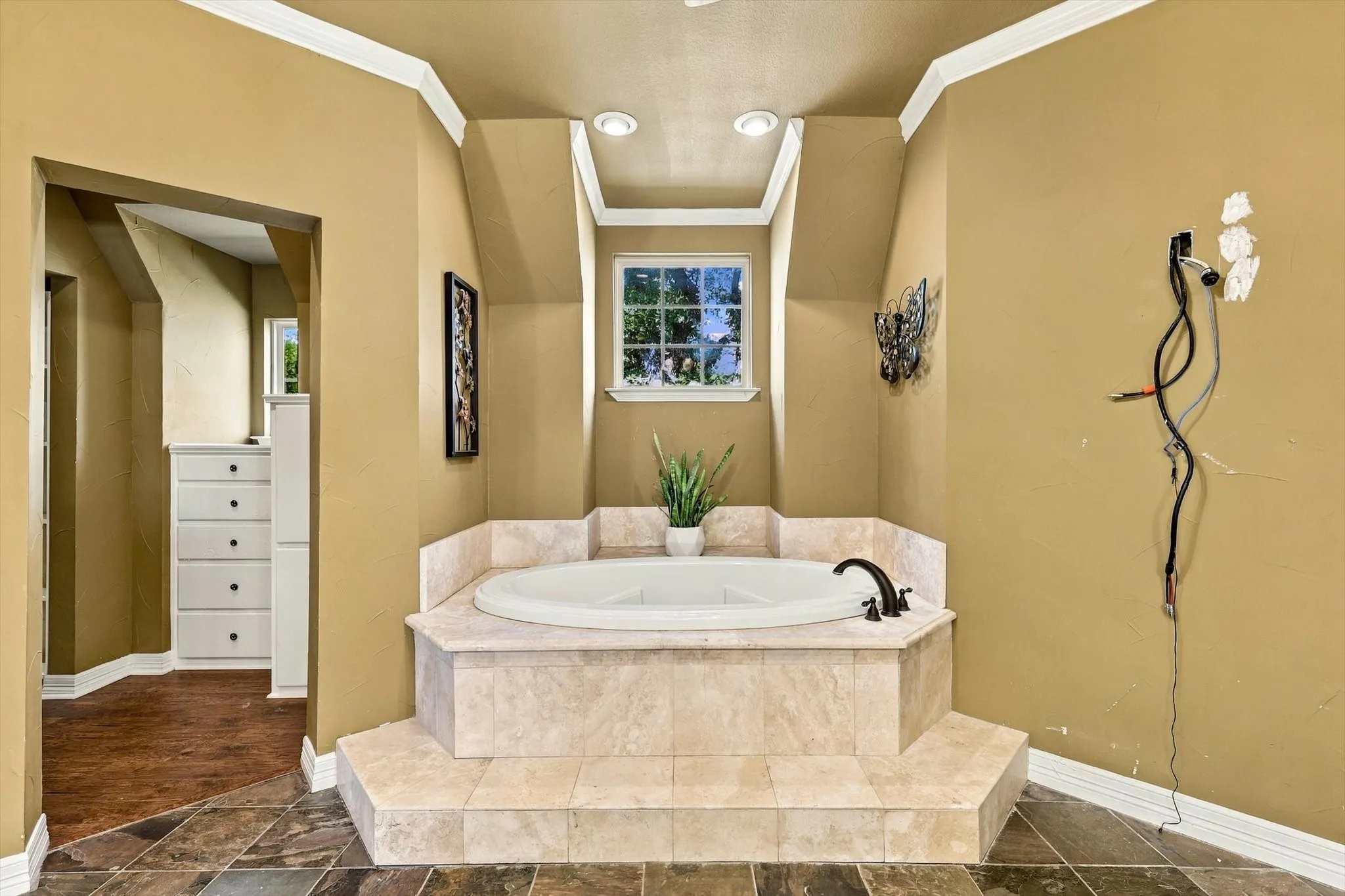 Single Family Residence For Sale in Denton County , 540 Aqua Marine, Oak Point, Texas 75068, 4 Bedroom, 4 Bathroom, 3 Garage spaces, 4,352 Sqft, built in 2004, mls#21388842, Real Estate Agent in Oak Point, Homes For Sale in Denton county, Homes For Sale in Oak Point, Realtor in Oak Point Texas, Real Estate Brokerage Independent Realty Texas, Luminita Cordes Realtor