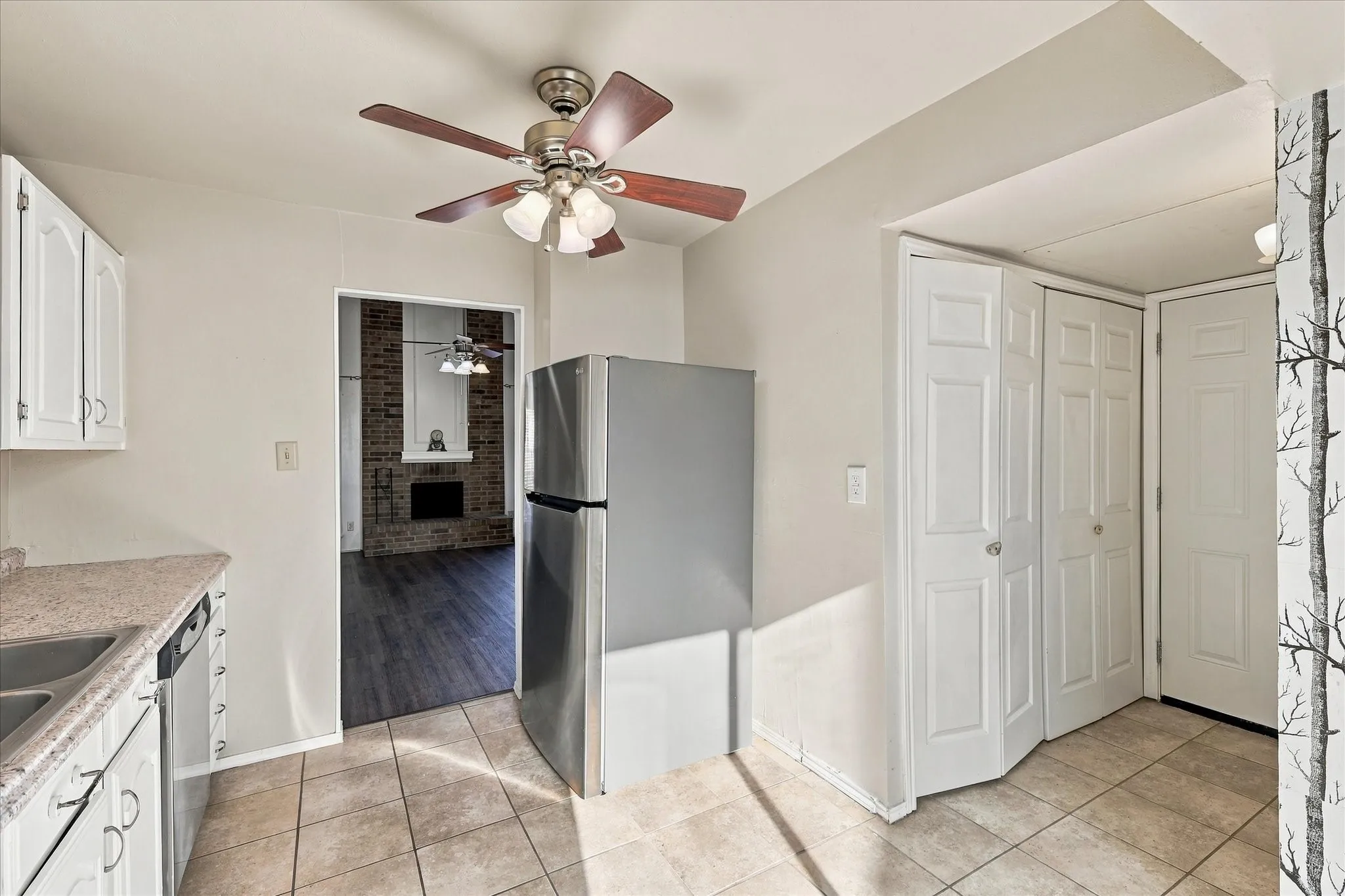 Single Family Residence For Sale in Denton County , 2831 Harbinger Lane, Dallas, Texas 75287, 2 Bedroom, 2 Bathroom, 1 Garage spaces, 1,148 Sqft, built in 1984, mls#21382911, Real Estate Agent in Dallas, Homes For Sale in Denton county, Homes For Sale in Dallas, Realtor in Dallas Texas, Real Estate Brokerage Independent Realty Texas, Luminita Cordes Realtor