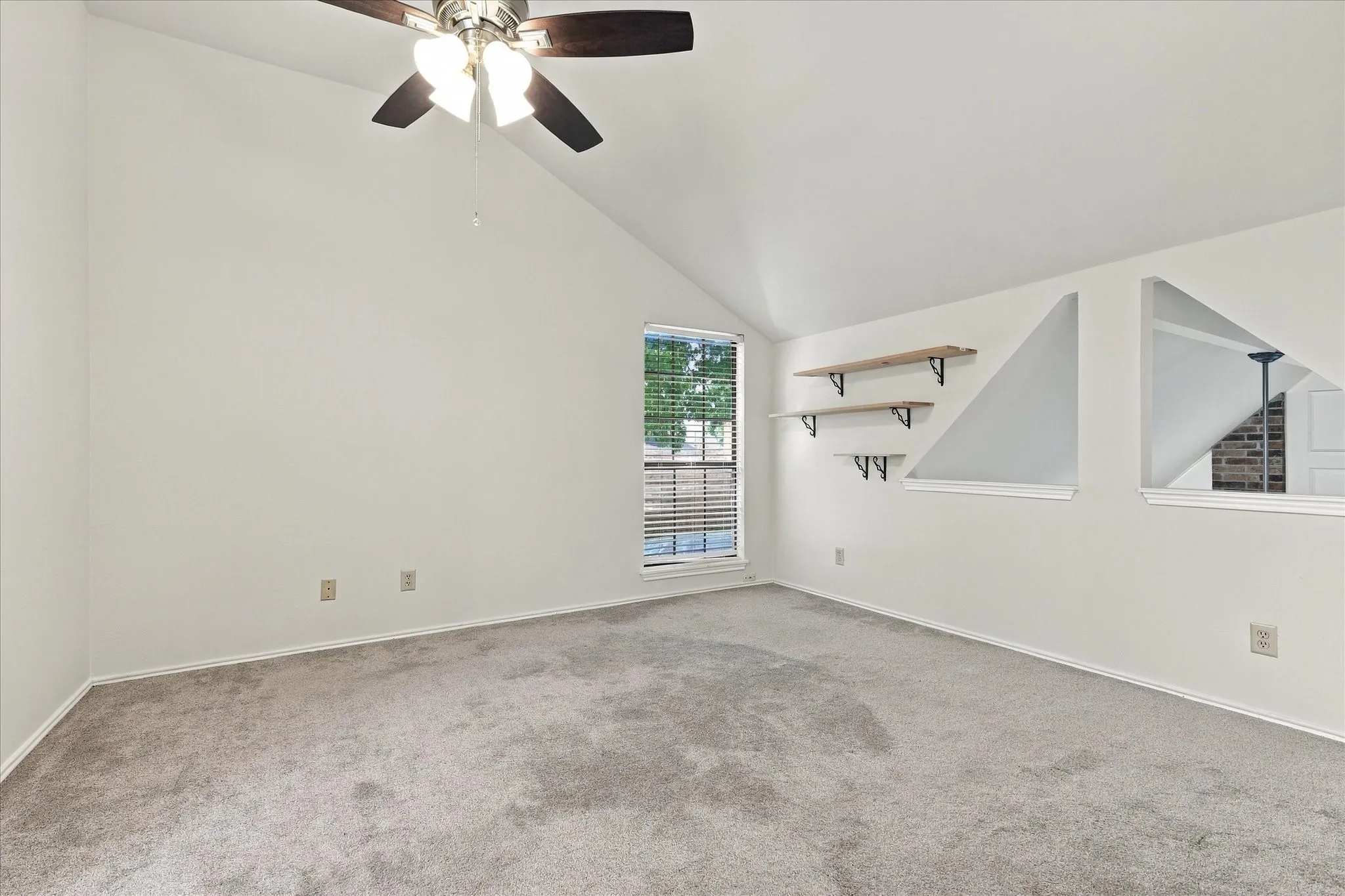 Single Family Residence For Sale in Denton County , 2831 Harbinger Lane, Dallas, Texas 75287, 2 Bedroom, 2 Bathroom, 1 Garage spaces, 1,148 Sqft, built in 1984, mls#21382911, Real Estate Agent in Dallas, Homes For Sale in Denton county, Homes For Sale in Dallas, Realtor in Dallas Texas, Real Estate Brokerage Independent Realty Texas, Luminita Cordes Realtor