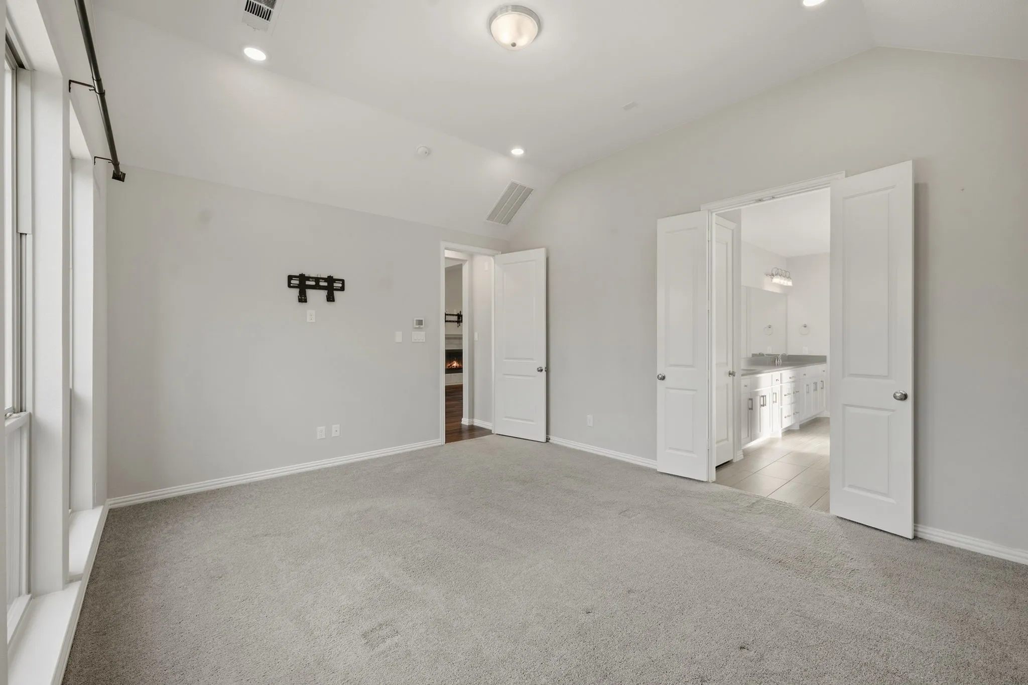 Single Family Residence For Sale in Collin County , 1506 Red Rose Trail, Celina, Texas 75078, 4 Bedroom, 3 Bathroom, 3 Garage spaces, 2,391 Sqft, built in 2020, mls#21388746, Real Estate Agent in Celina, Homes For Sale in Collin county, Homes For Sale in Celina, Realtor in Celina Texas, Real Estate Brokerage Independent Realty Texas, Luminita Cordes Realtor