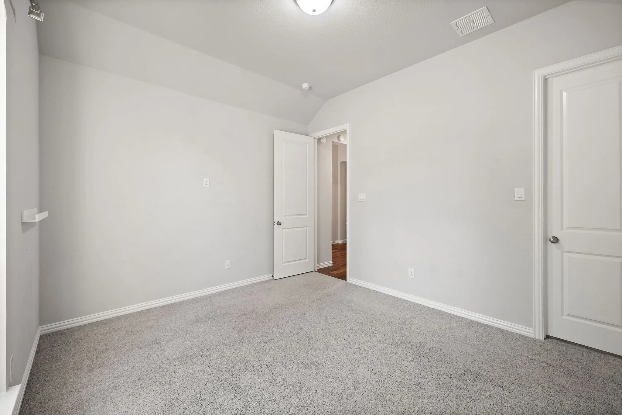 Single Family Residence For Sale in Collin County , 1506 Red Rose Trail, Celina, Texas 75078, 4 Bedroom, 3 Bathroom, 3 Garage spaces, 2,391 Sqft, built in 2020, mls#21388746, Real Estate Agent in Celina, Homes For Sale in Collin county, Homes For Sale in Celina, Realtor in Celina Texas, Real Estate Brokerage Independent Realty Texas, Luminita Cordes Realtor