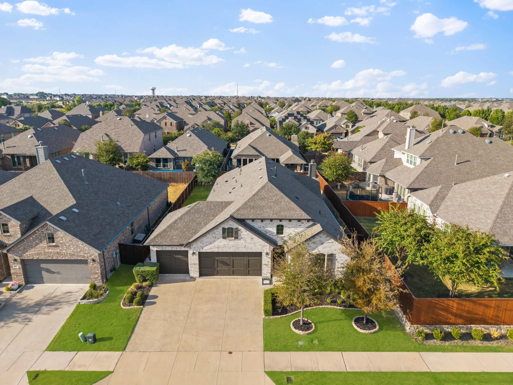 Single Family Residence For Sale in Collin County , 1506 Red Rose Trail, Celina, Texas 75078, 4 Bedroom, 3 Bathroom, 3 Garage spaces, 2,391 Sqft, built in 2020, mls#21388746, Real Estate Agent in Celina, Homes For Sale in Collin county, Homes For Sale in Celina, Realtor in Celina Texas, Real Estate Brokerage Independent Realty Texas, Luminita Cordes Realtor