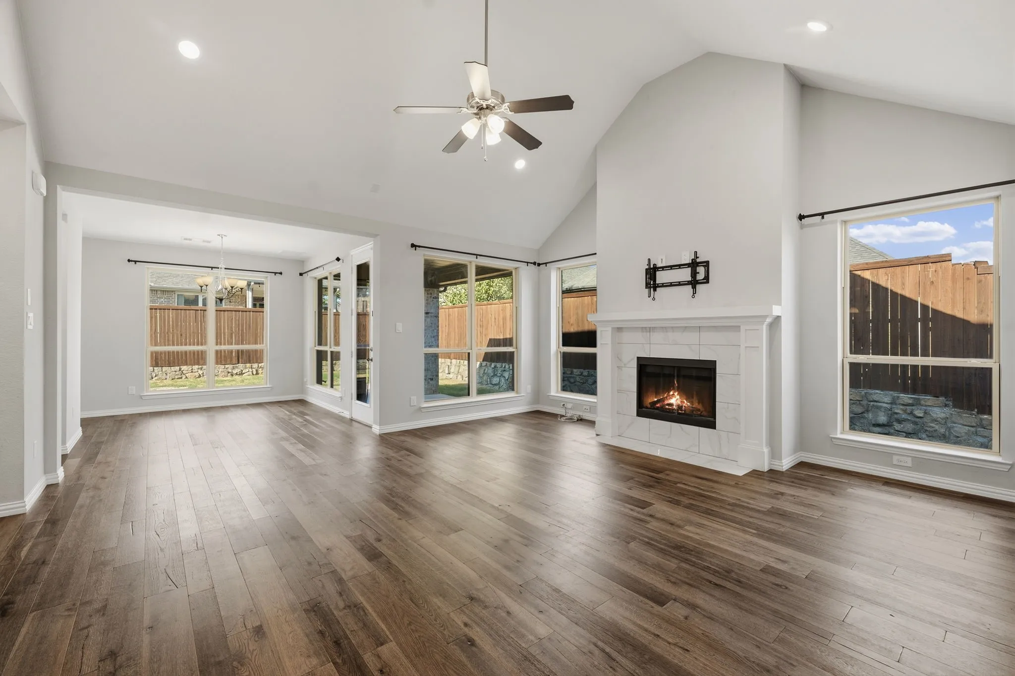 Single Family Residence For Sale in Collin County , 1506 Red Rose Trail, Celina, Texas 75078, 4 Bedroom, 3 Bathroom, 3 Garage spaces, 2,391 Sqft, built in 2020, mls#21388746, Real Estate Agent in Celina, Homes For Sale in Collin county, Homes For Sale in Celina, Realtor in Celina Texas, Real Estate Brokerage Independent Realty Texas, Luminita Cordes Realtor