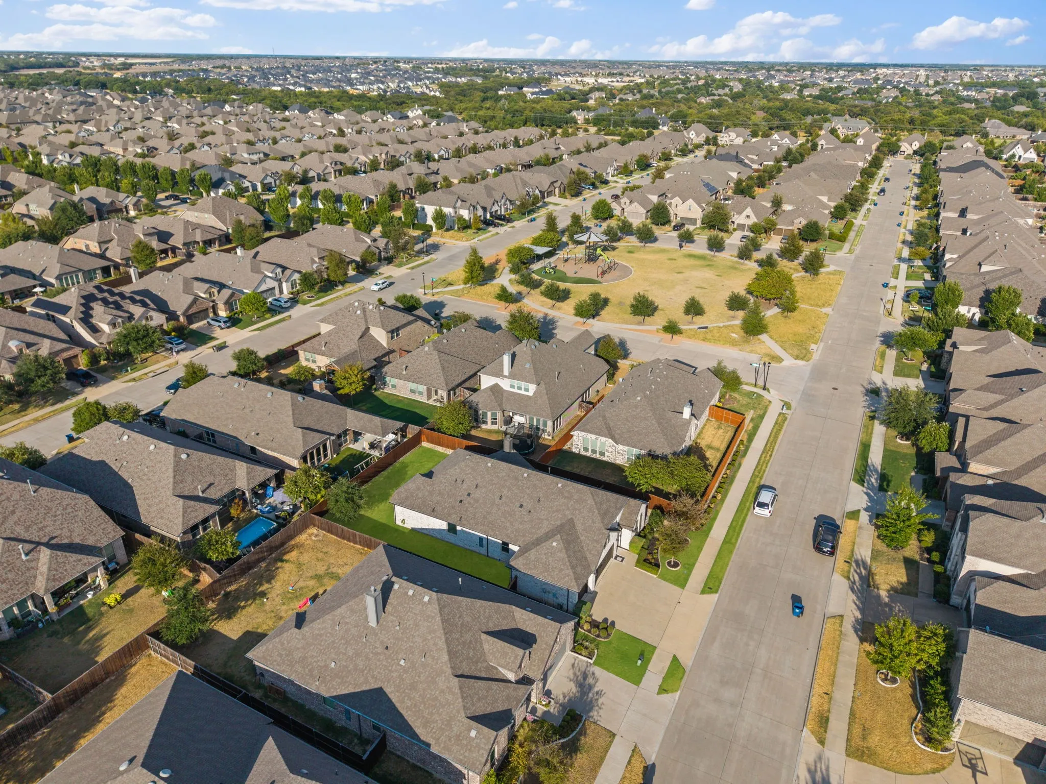 Single Family Residence For Sale in Collin County , 1506 Red Rose Trail, Celina, Texas 75078, 4 Bedroom, 3 Bathroom, 3 Garage spaces, 2,391 Sqft, built in 2020, mls#21388746, Real Estate Agent in Celina, Homes For Sale in Collin county, Homes For Sale in Celina, Realtor in Celina Texas, Real Estate Brokerage Independent Realty Texas, Luminita Cordes Realtor