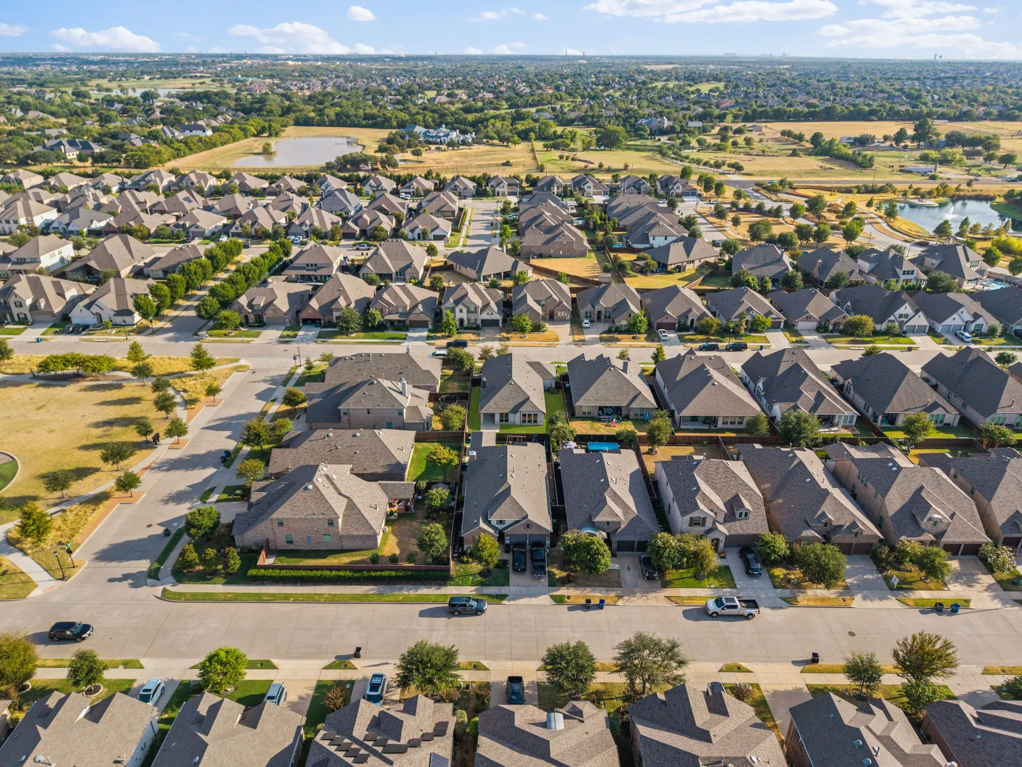 Single Family Residence For Sale in Collin County , 1506 Red Rose Trail, Celina, Texas 75078, 4 Bedroom, 3 Bathroom, 3 Garage spaces, 2,391 Sqft, built in 2020, mls#21388746, Real Estate Agent in Celina, Homes For Sale in Collin county, Homes For Sale in Celina, Realtor in Celina Texas, Real Estate Brokerage Independent Realty Texas, Luminita Cordes Realtor