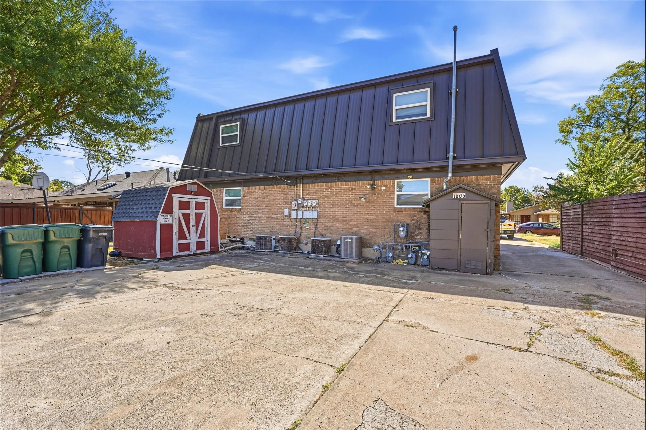 Duplex For Rent in Dallas County , 1805 Randolph Drive 2, Garland, Texas 75041, 1 Bedroom, 1 Bathroom, Garage spaces, 770 Sqft, built in 1969, mls#21389142, Real Estate Agent in Garland, Homes For Rent in Dallas county, Homes For Rent in Garland, Realtor in Garland Texas, Real Estate Brokerage Independent Realty Texas, Luminita Cordes Realtor