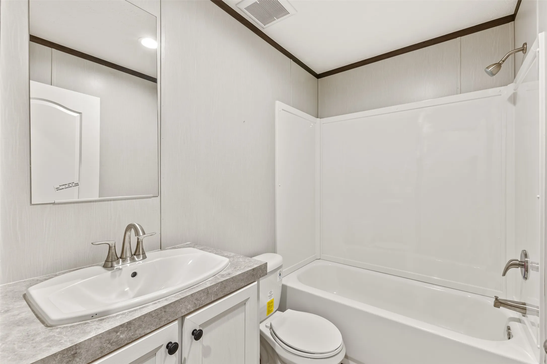 Mobile Home For Sale in Henderson County , 140 Southlake Drive, Mabank, Texas 75156, 3 Bedroom, 2 Bathroom, Garage spaces, 1,152 Sqft, built in 2023, mls#21389144, Real Estate Agent in Mabank, Homes For Sale in Henderson county, Homes For Sale in Mabank, Realtor in Mabank Texas, Real Estate Brokerage Independent Realty Texas, Luminita Cordes Realtor
