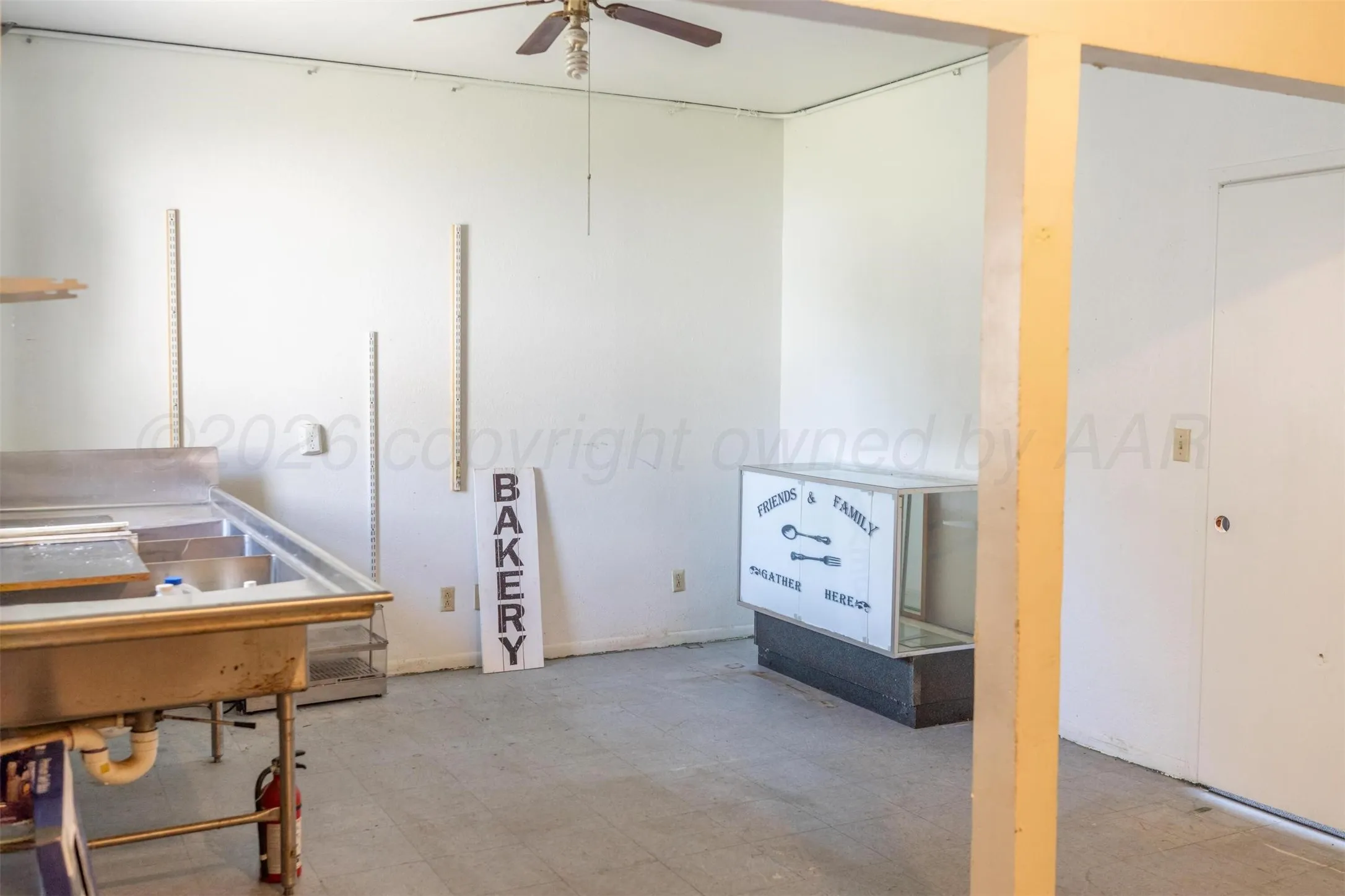 Retail For Sale in Wheeler County , 114 E Texas Avenue, Wheeler, Texas 79096, 0, 0, Garage spaces, 0 Sqft, built in 1930, mls#21389147, Real Estate Agent in Wheeler, Homes For Sale in Wheeler county, Homes For Sale in Wheeler, Realtor in Wheeler Texas, Real Estate Brokerage Independent Realty Texas, Luminita Cordes Realtor