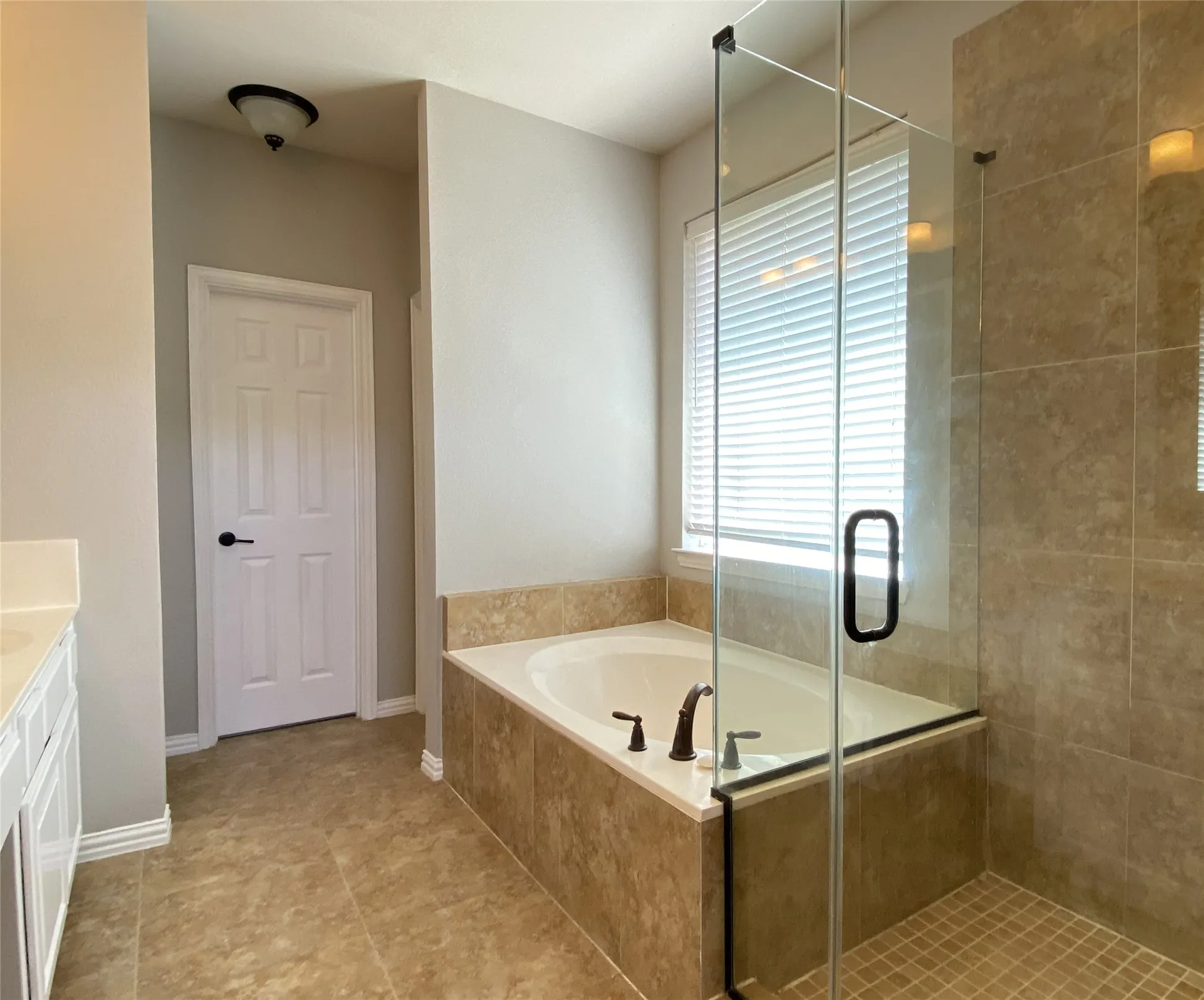 Single Family Residence For Rent in Collin County , 15861 Twin Cove Drive, Frisco, Texas 75035, 4 Bedroom, 4 Bathroom, 2 Garage spaces, 3,052 Sqft, built in 2001, mls#21389148, Real Estate Agent in Frisco, Homes For Rent in Collin county, Homes For Rent in Frisco, Realtor in Frisco Texas, Real Estate Brokerage Independent Realty Texas, Luminita Cordes Realtor