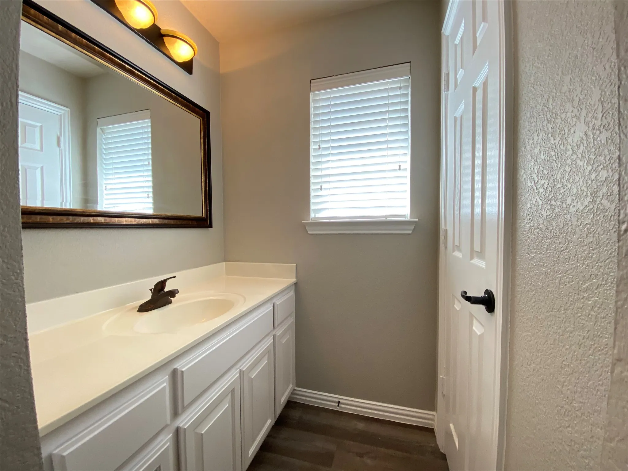 Single Family Residence For Rent in Collin County , 15861 Twin Cove Drive, Frisco, Texas 75035, 4 Bedroom, 4 Bathroom, 2 Garage spaces, 3,052 Sqft, built in 2001, mls#21389148, Real Estate Agent in Frisco, Homes For Rent in Collin county, Homes For Rent in Frisco, Realtor in Frisco Texas, Real Estate Brokerage Independent Realty Texas, Luminita Cordes Realtor