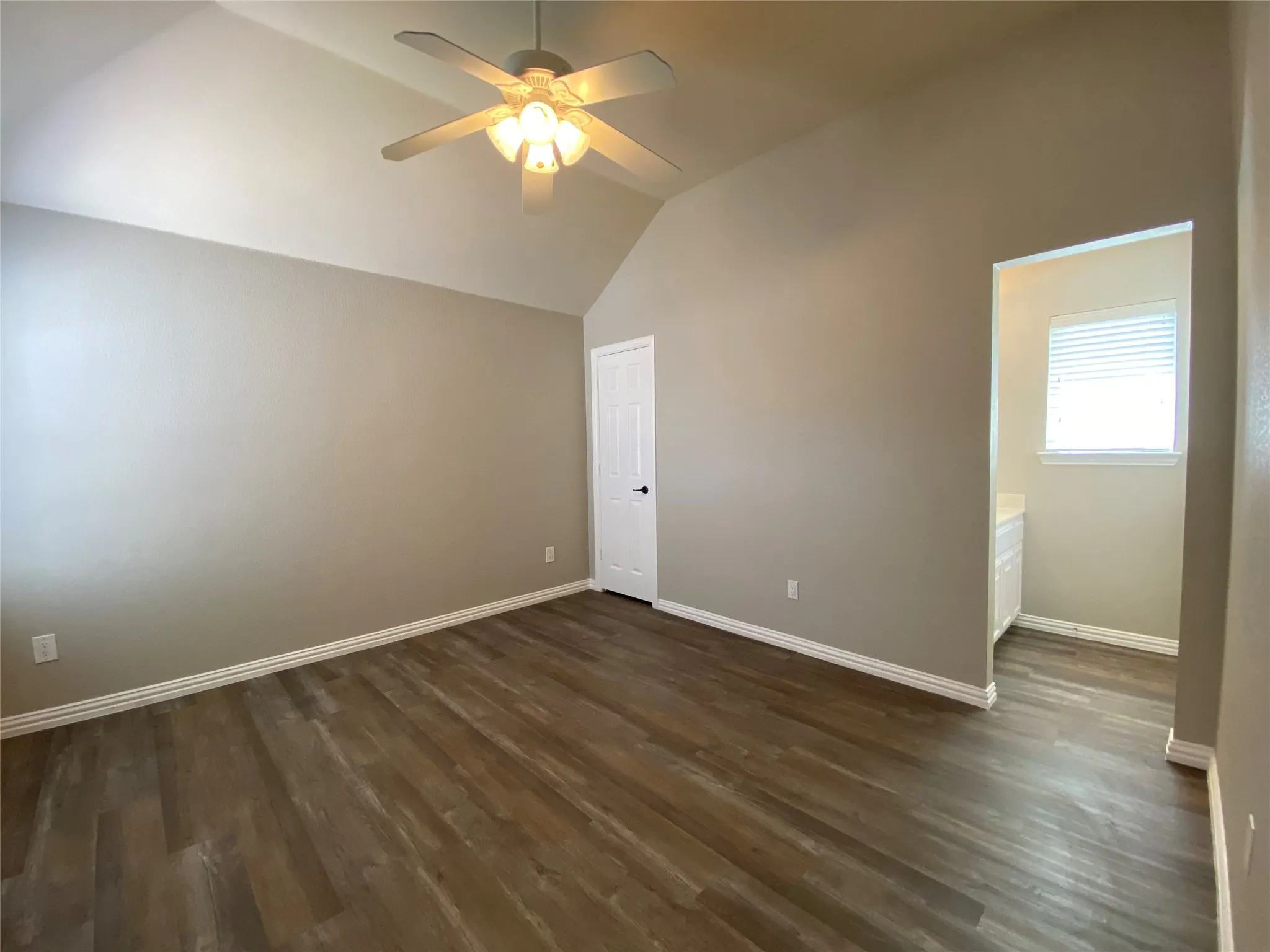 Single Family Residence For Rent in Collin County , 15861 Twin Cove Drive, Frisco, Texas 75035, 4 Bedroom, 4 Bathroom, 2 Garage spaces, 3,052 Sqft, built in 2001, mls#21389148, Real Estate Agent in Frisco, Homes For Rent in Collin county, Homes For Rent in Frisco, Realtor in Frisco Texas, Real Estate Brokerage Independent Realty Texas, Luminita Cordes Realtor