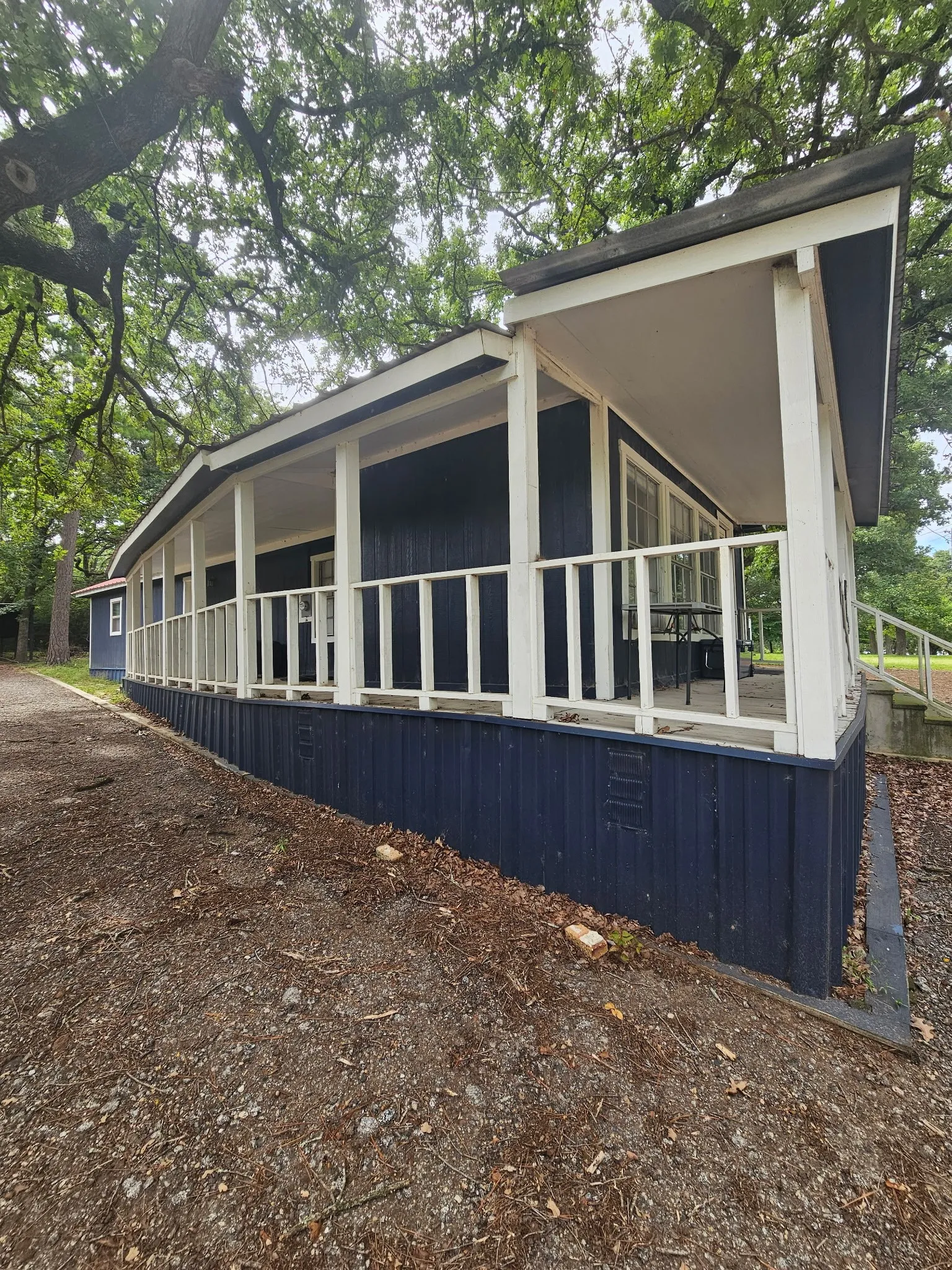 Single Family Residence For Sale in Henderson County , 6415 Athens Fish & Game, Athens, Texas 75752, 1 Bedroom, 1 Bathroom, Garage spaces, 934 Sqft, built in 1983, mls#21389149, Real Estate Agent in Athens, Homes For Sale in Henderson county, Homes For Sale in Athens, Realtor in Athens Texas, Real Estate Brokerage Independent Realty Texas, Luminita Cordes Realtor