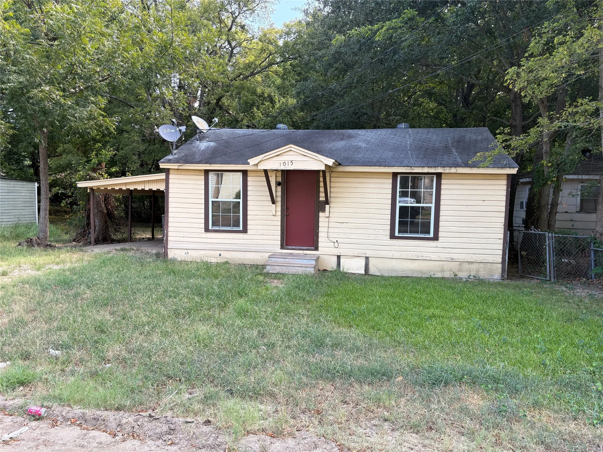 1015 SE 17th