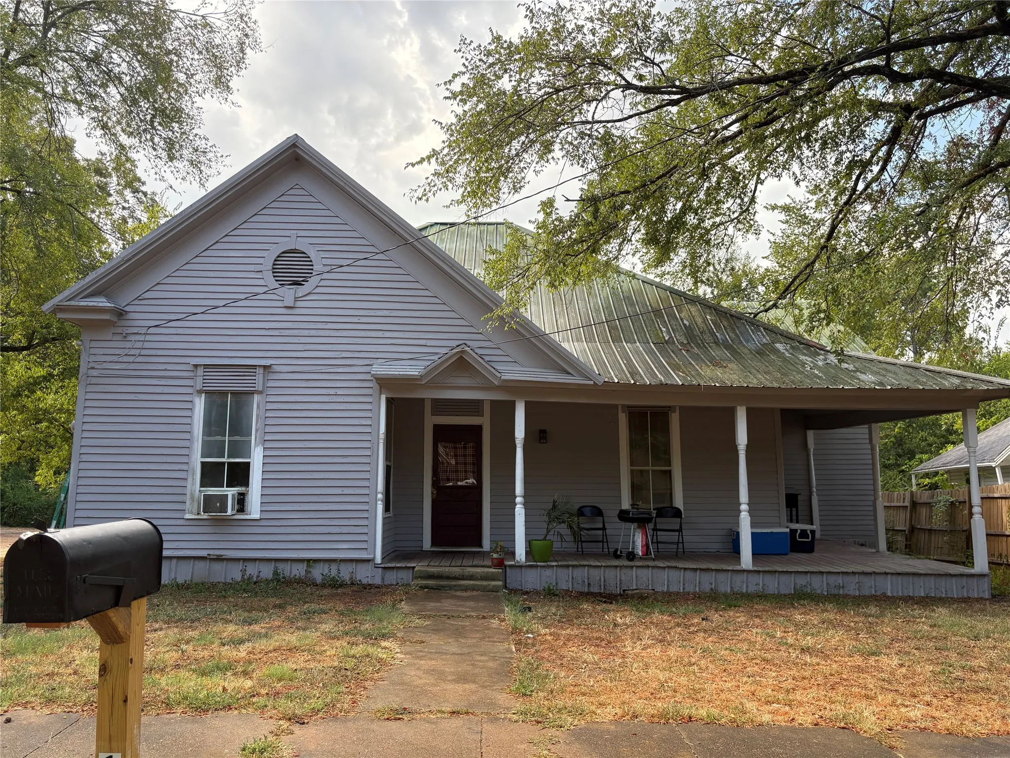 1820 Hubbard