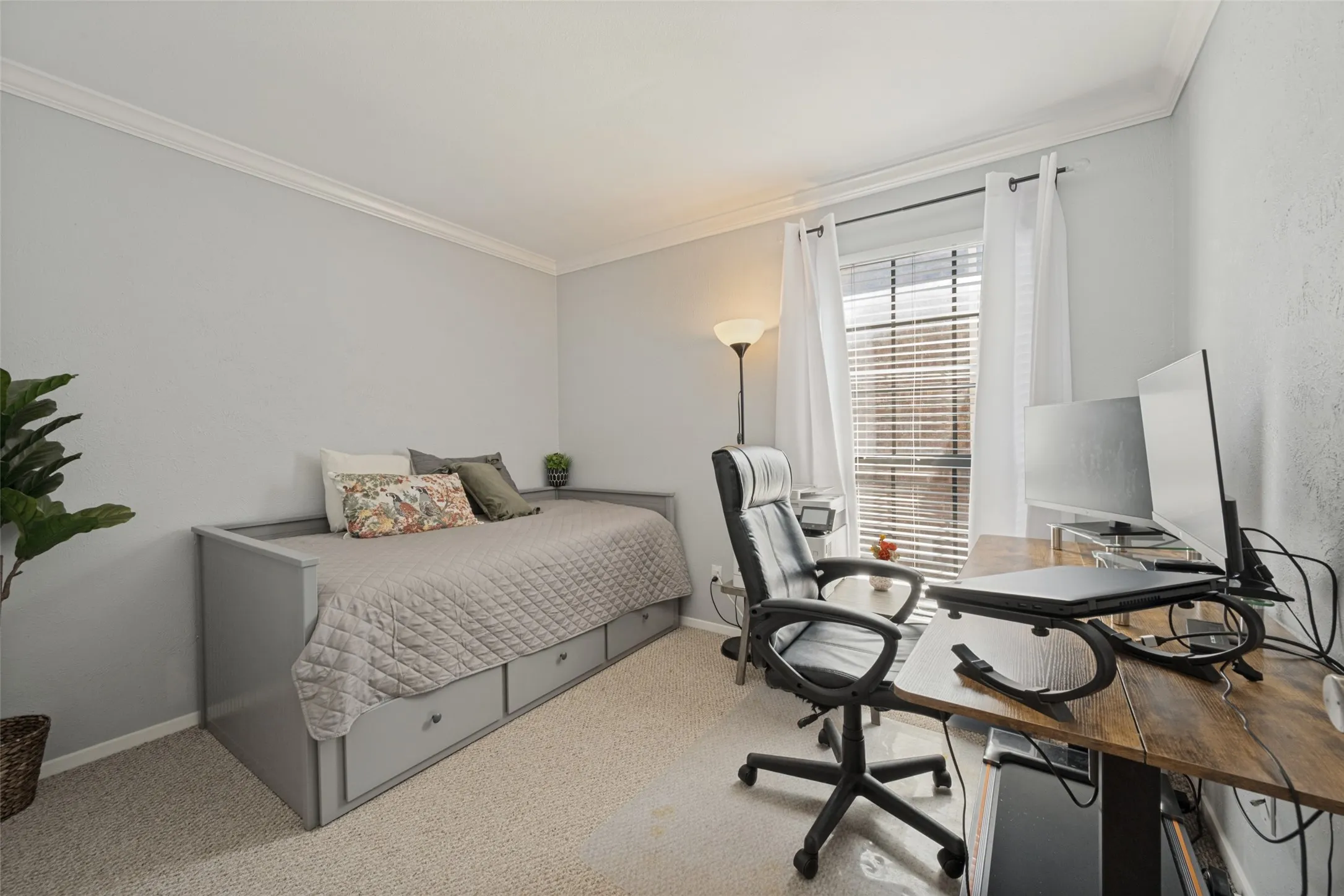 Condominium For Sale in Tarrant County , 1208 Riverchase Lane 247, Arlington, Texas 76011, 2 Bedroom, 2 Bathroom, Garage spaces, 939 Sqft, built in 1983, mls#21385374, Real Estate Agent in Arlington, Homes For Sale in Tarrant county, Homes For Sale in Arlington, Realtor in Arlington Texas, Real Estate Brokerage Independent Realty Texas, Luminita Cordes Realtor