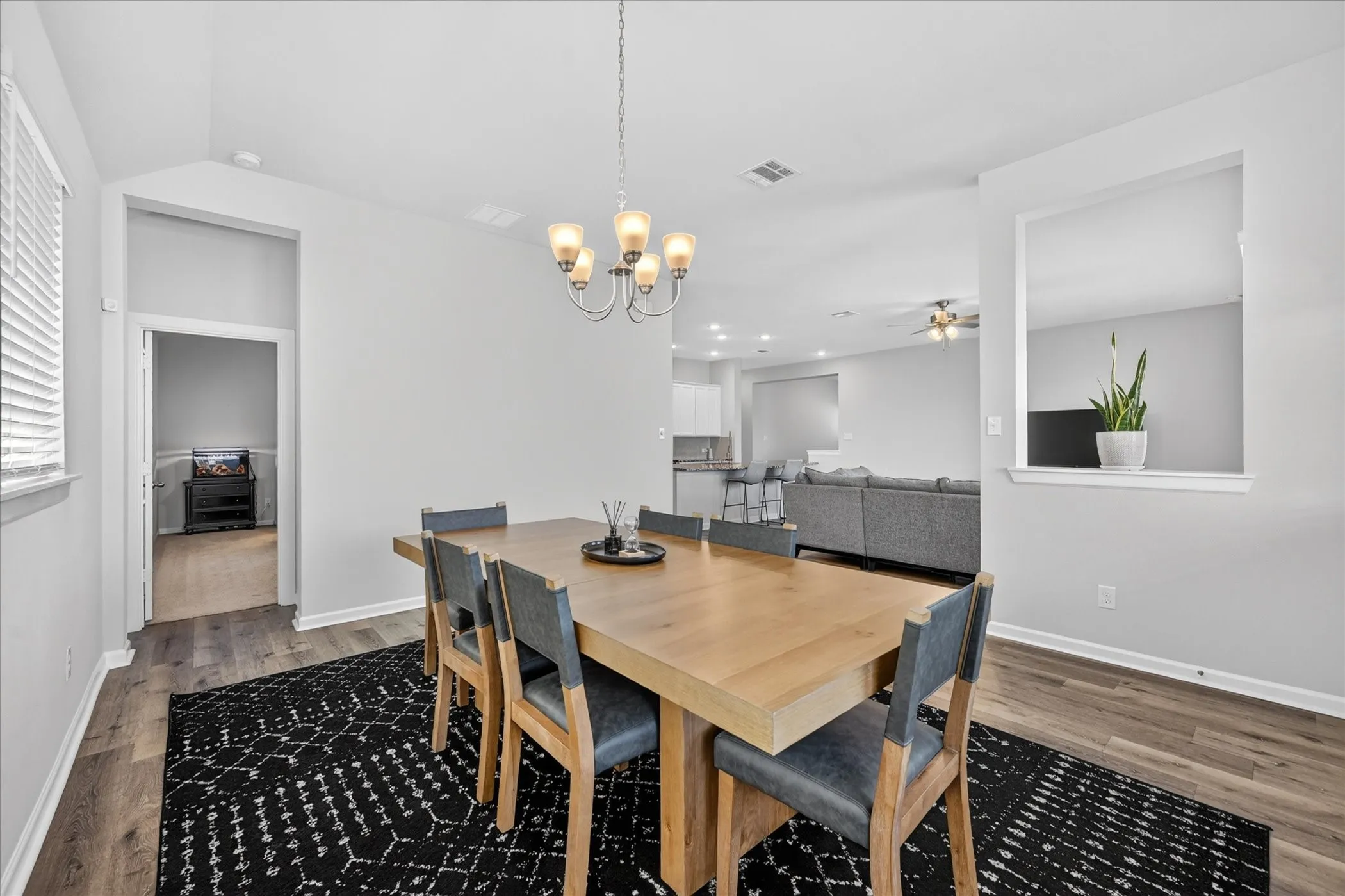 Single Family Residence For Sale in Tarrant County , 5408 High Pointe Drive, Haltom City, Texas 76137, 4 Bedroom, 3 Bathroom, 3 Garage spaces, 2,376 Sqft, built in 2020, mls#21389017, Real Estate Agent in Haltom City, Homes For Sale in Tarrant county, Homes For Sale in Haltom City, Realtor in Haltom City Texas, Real Estate Brokerage Independent Realty Texas, Luminita Cordes Realtor