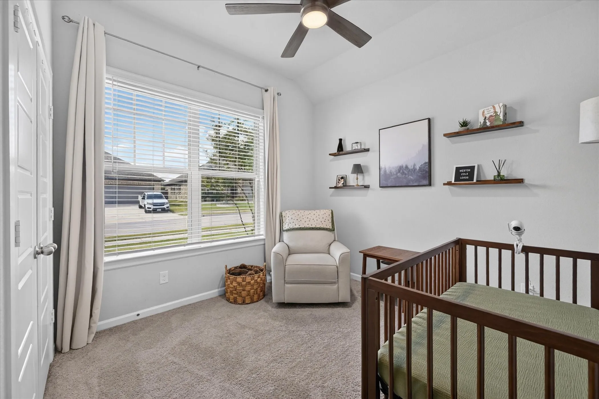 Single Family Residence For Sale in Tarrant County , 5408 High Pointe Drive, Haltom City, Texas 76137, 4 Bedroom, 3 Bathroom, 3 Garage spaces, 2,376 Sqft, built in 2020, mls#21389017, Real Estate Agent in Haltom City, Homes For Sale in Tarrant county, Homes For Sale in Haltom City, Realtor in Haltom City Texas, Real Estate Brokerage Independent Realty Texas, Luminita Cordes Realtor