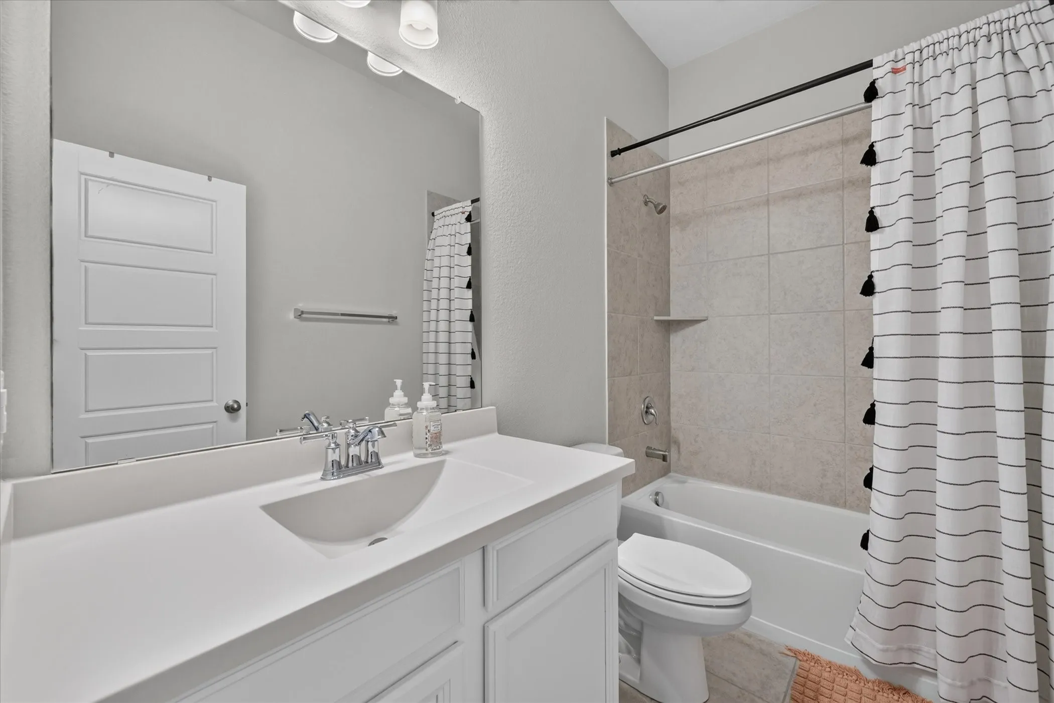Single Family Residence For Sale in Tarrant County , 5408 High Pointe Drive, Haltom City, Texas 76137, 4 Bedroom, 3 Bathroom, 3 Garage spaces, 2,376 Sqft, built in 2020, mls#21389017, Real Estate Agent in Haltom City, Homes For Sale in Tarrant county, Homes For Sale in Haltom City, Realtor in Haltom City Texas, Real Estate Brokerage Independent Realty Texas, Luminita Cordes Realtor