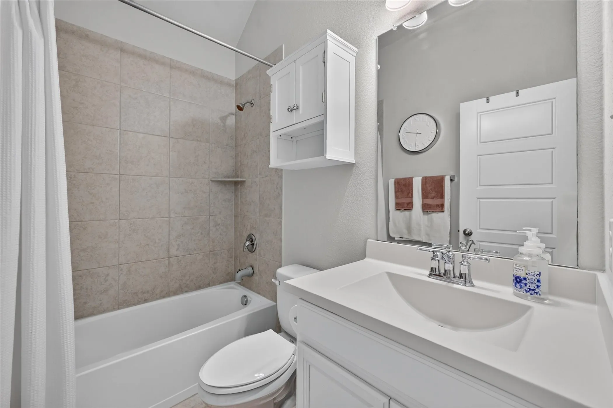Second Primary Bathroom