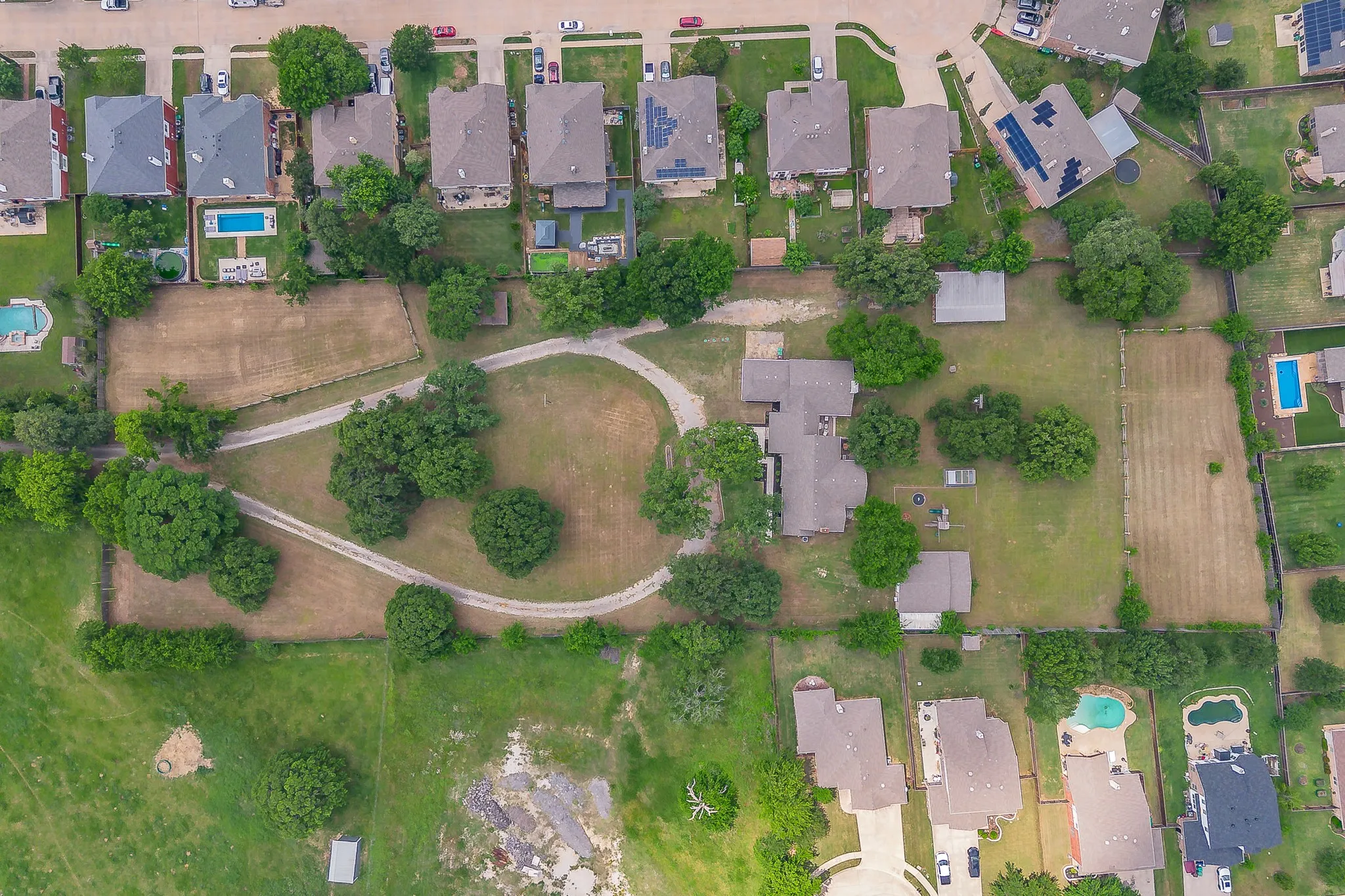 Single Family Residence For Sale in Denton County , 2313 Hickory Creek Road, Denton, Texas 76210, 4 Bedroom, 4 Bathroom, 2 Garage spaces, 4,134 Sqft, built in 1967, mls#21387290, Real Estate Agent in Denton, Homes For Sale in Denton county, Homes For Sale in Denton, Realtor in Denton Texas, Real Estate Brokerage Independent Realty Texas, Luminita Cordes Realtor