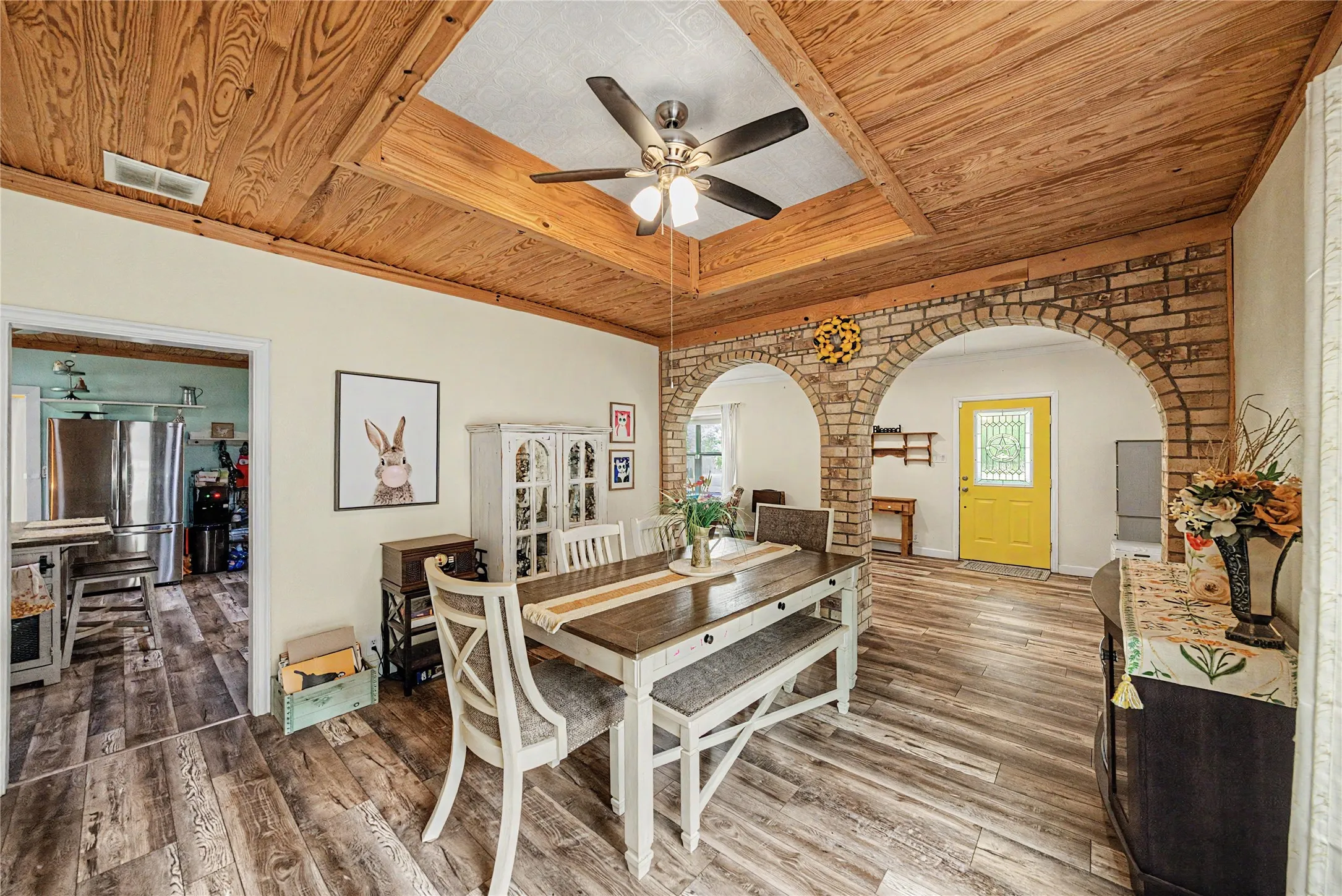 Single Family Residence For Sale in Denton County , 2313 Hickory Creek Road, Denton, Texas 76210, 4 Bedroom, 4 Bathroom, 2 Garage spaces, 4,134 Sqft, built in 1967, mls#21387290, Real Estate Agent in Denton, Homes For Sale in Denton county, Homes For Sale in Denton, Realtor in Denton Texas, Real Estate Brokerage Independent Realty Texas, Luminita Cordes Realtor