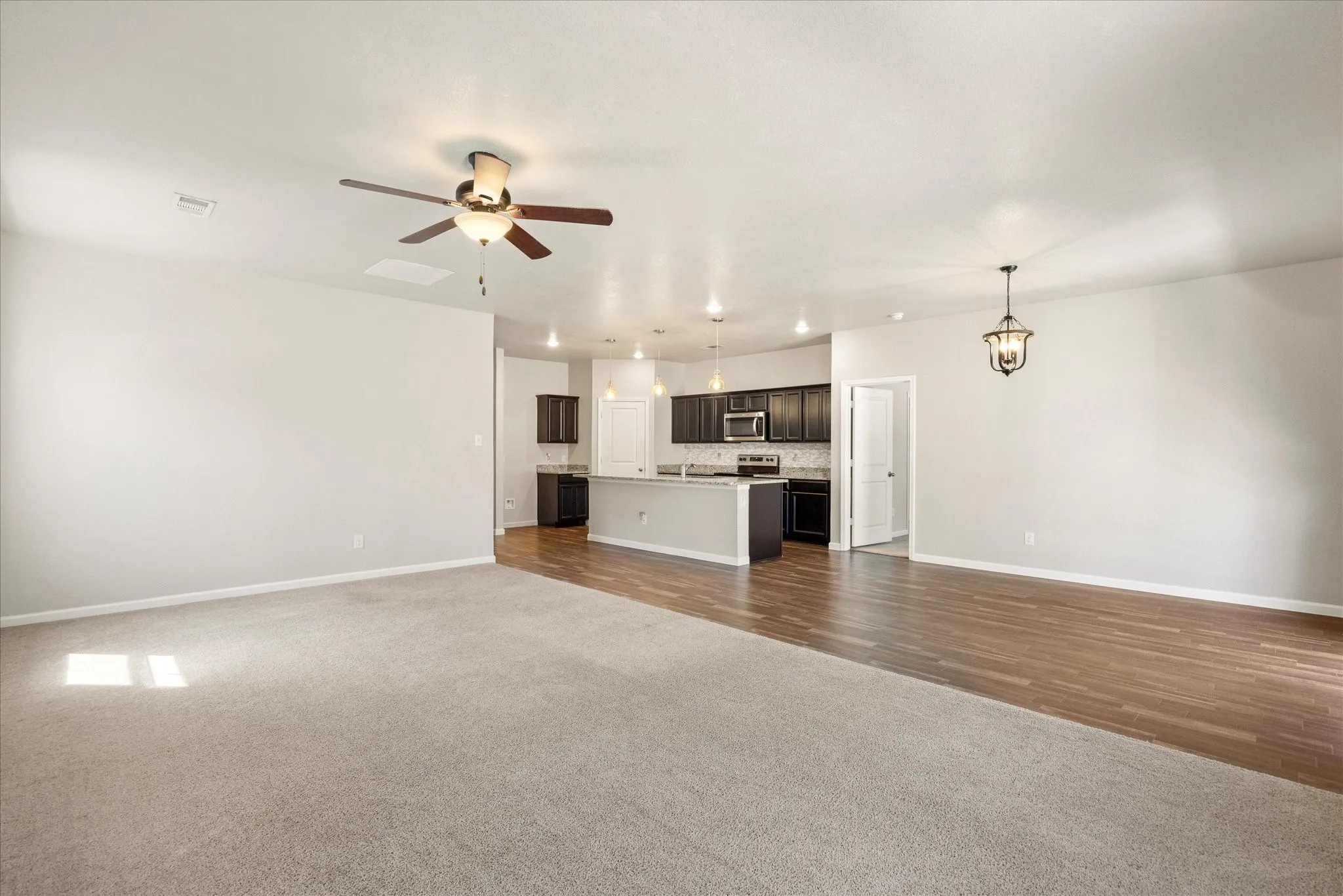 Single Family Residence For Sale in Tarrant County , 433 Starboard Drive, Crowley, Texas 76036, 4 Bedroom, 2 Bathroom, 2 Garage spaces, 1,940 Sqft, built in 2019, mls#21387728, Real Estate Agent in Crowley, Homes For Sale in Tarrant county, Homes For Sale in Crowley, Realtor in Crowley Texas, Real Estate Brokerage Independent Realty Texas, Luminita Cordes Realtor