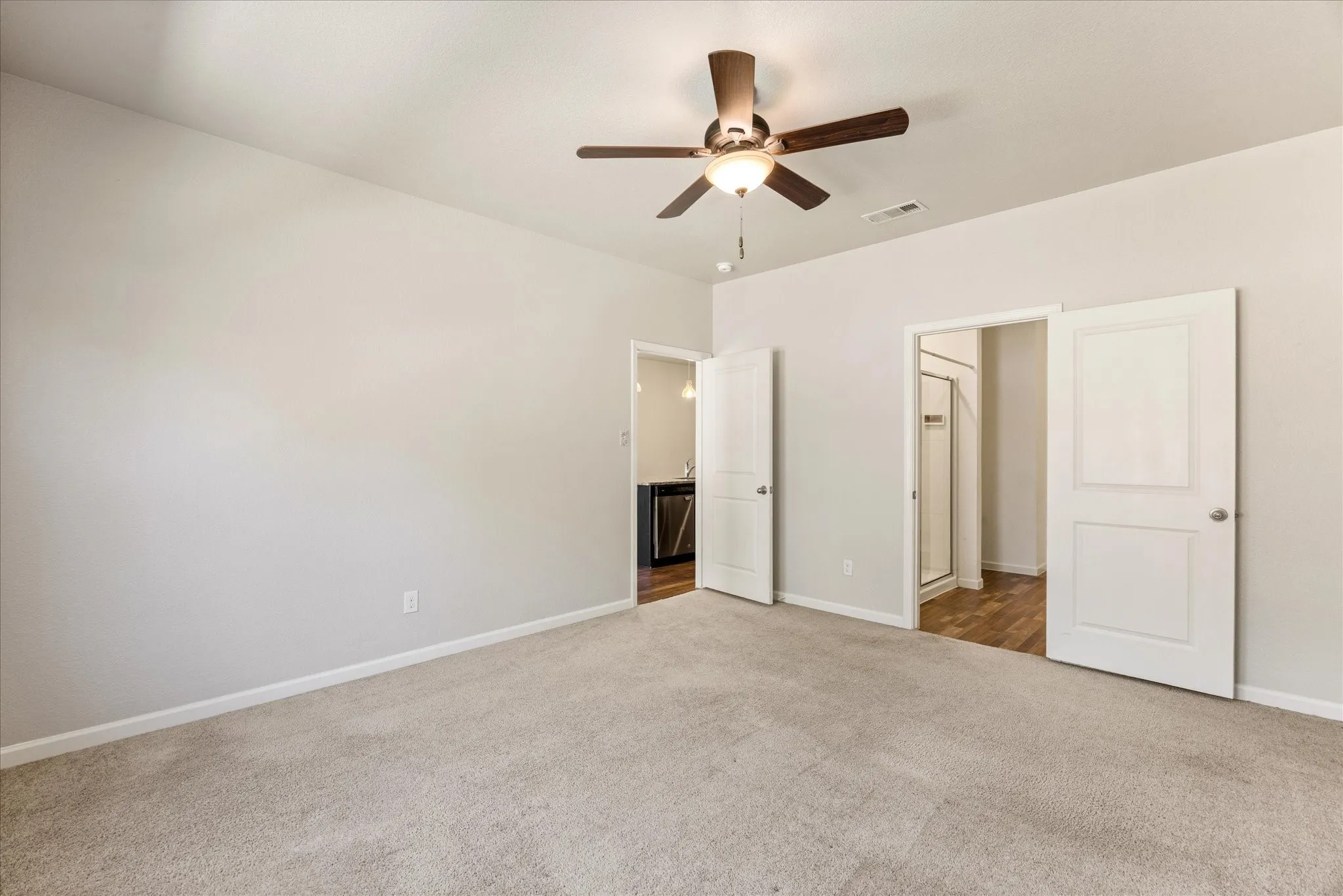 Single Family Residence For Sale in Tarrant County , 433 Starboard Drive, Crowley, Texas 76036, 4 Bedroom, 2 Bathroom, 2 Garage spaces, 1,940 Sqft, built in 2019, mls#21387728, Real Estate Agent in Crowley, Homes For Sale in Tarrant county, Homes For Sale in Crowley, Realtor in Crowley Texas, Real Estate Brokerage Independent Realty Texas, Luminita Cordes Realtor