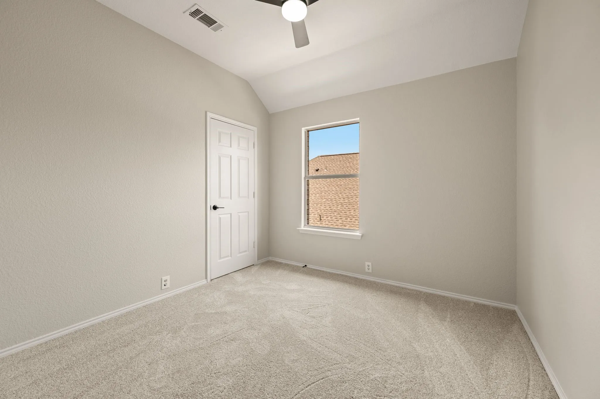Single Family Residence For Sale in Denton County , 11207 Raveneaux Drive, Frisco, Texas 75033, 5 Bedroom, 4 Bathroom, 2 Garage spaces, 3,750 Sqft, built in 2000, mls#21388967, Real Estate Agent in Frisco, Homes For Sale in Denton county, Homes For Sale in Frisco, Realtor in Frisco Texas, Real Estate Brokerage Independent Realty Texas, Luminita Cordes Realtor