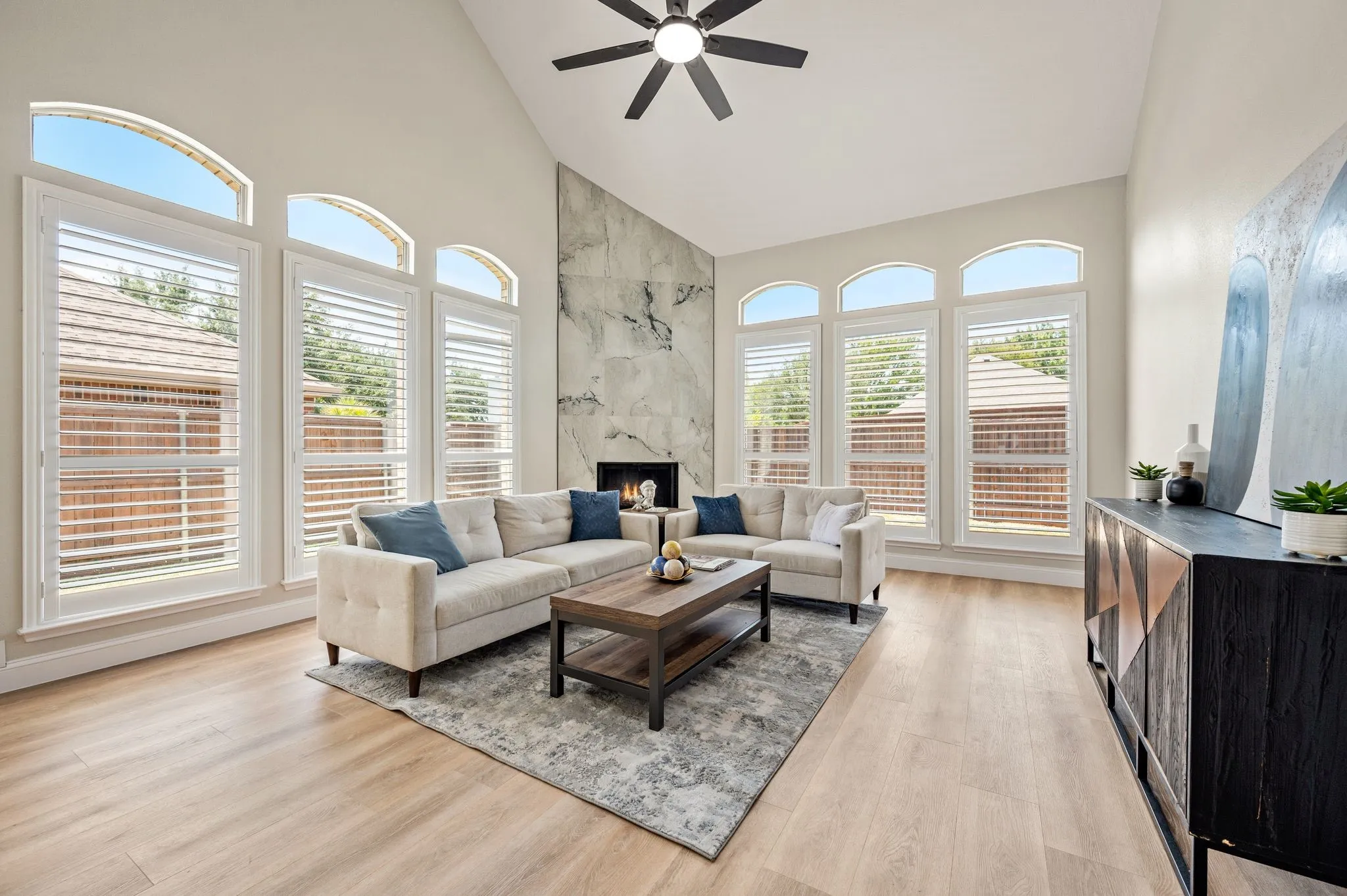 Single Family Residence For Sale in Denton County , 11207 Raveneaux Drive, Frisco, Texas 75033, 5 Bedroom, 4 Bathroom, 2 Garage spaces, 3,750 Sqft, built in 2000, mls#21388967, Real Estate Agent in Frisco, Homes For Sale in Denton county, Homes For Sale in Frisco, Realtor in Frisco Texas, Real Estate Brokerage Independent Realty Texas, Luminita Cordes Realtor