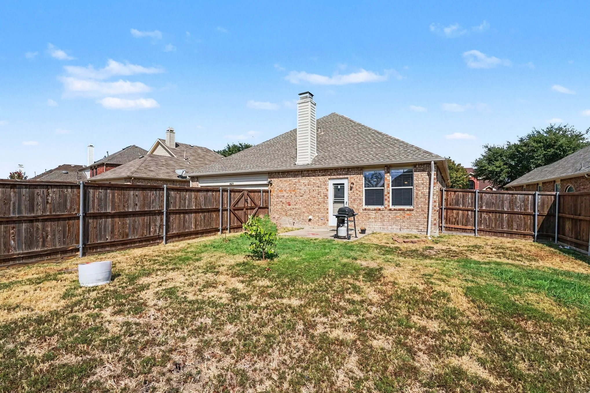 Single Family Residence For Sale in Dallas County , 4619 Southampton Boulevard, Garland, Texas 75043, 4 Bedroom, 2 Bathroom, 2 Garage spaces, 2,359 Sqft, built in 2003, mls#21386769, Real Estate Agent in Garland, Homes For Sale in Dallas county, Homes For Sale in Garland, Realtor in Garland Texas, Real Estate Brokerage Independent Realty Texas, Luminita Cordes Realtor