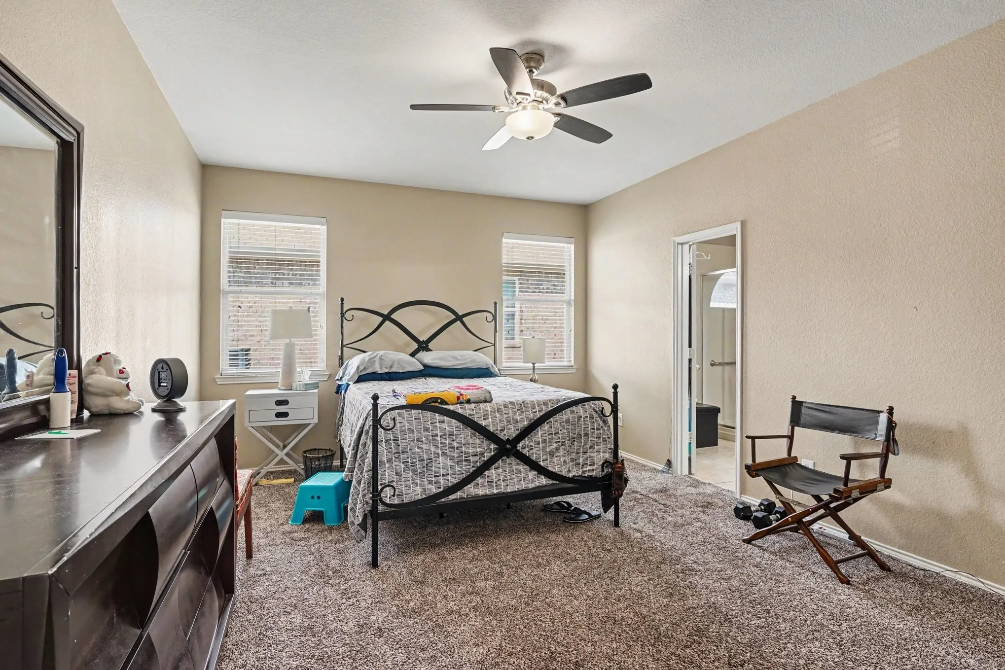 Single Family Residence For Sale in Dallas County , 4619 Southampton Boulevard, Garland, Texas 75043, 4 Bedroom, 2 Bathroom, 2 Garage spaces, 2,359 Sqft, built in 2003, mls#21386769, Real Estate Agent in Garland, Homes For Sale in Dallas county, Homes For Sale in Garland, Realtor in Garland Texas, Real Estate Brokerage Independent Realty Texas, Luminita Cordes Realtor