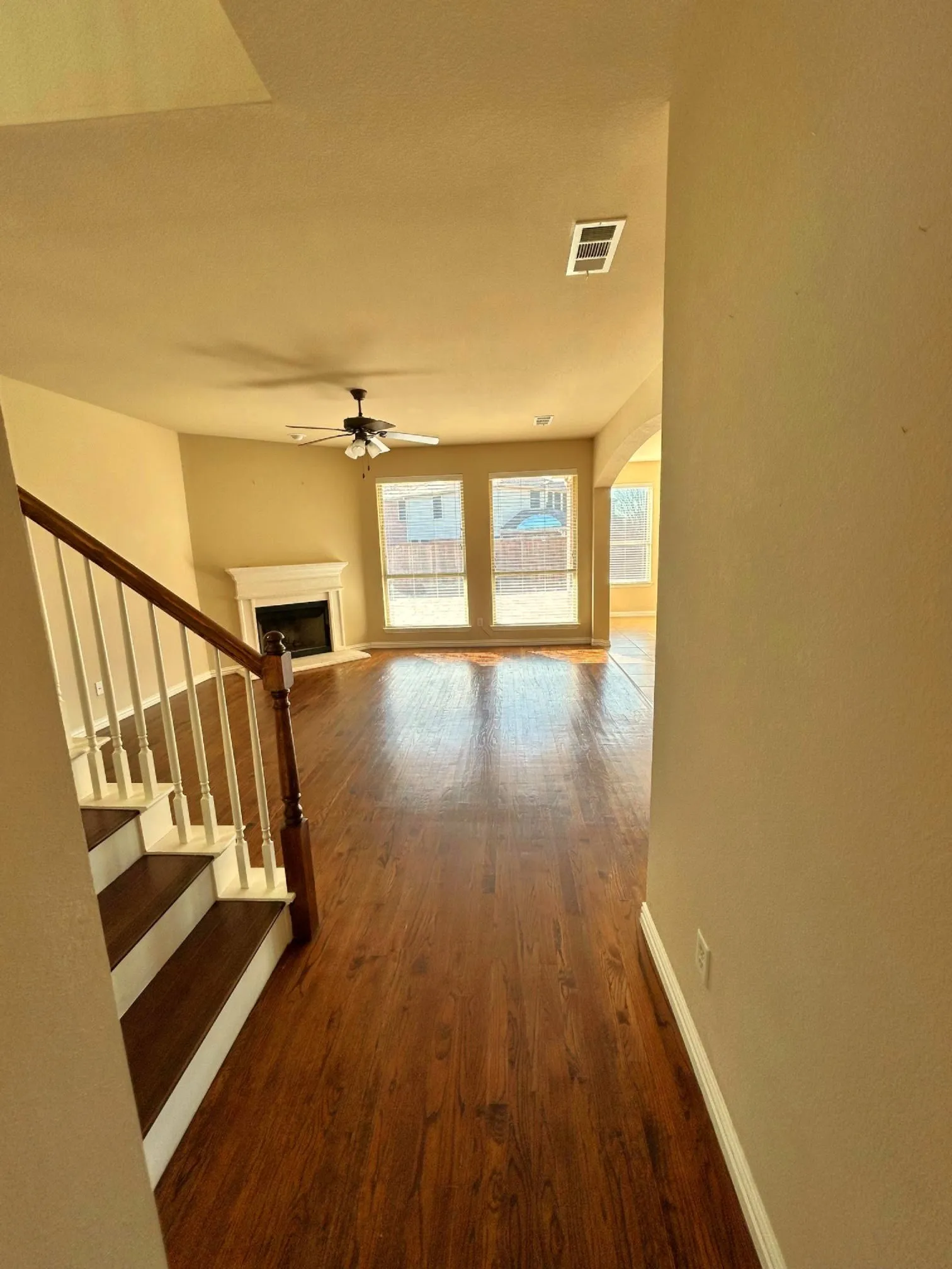 Single Family Residence For Rent in Collin County , 10637 Bolivar Drive, Mc Kinney, Texas 75072, 4 Bedroom, 3 Bathroom, 2 Garage spaces, 2,509 Sqft, built in 2009, mls#21389162, Real Estate Agent in Mc Kinney, Homes For Rent in Collin county, Homes For Rent in Mc Kinney, Realtor in Mc Kinney Texas, Real Estate Brokerage Independent Realty Texas, Luminita Cordes Realtor