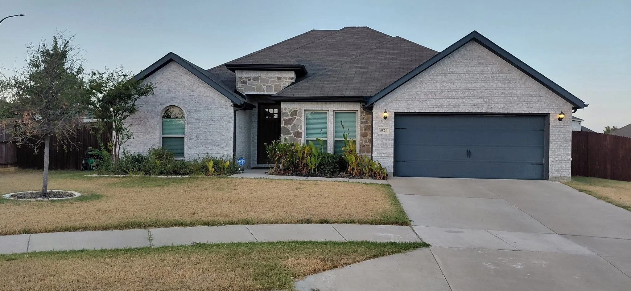 Single Family Residence For Rent