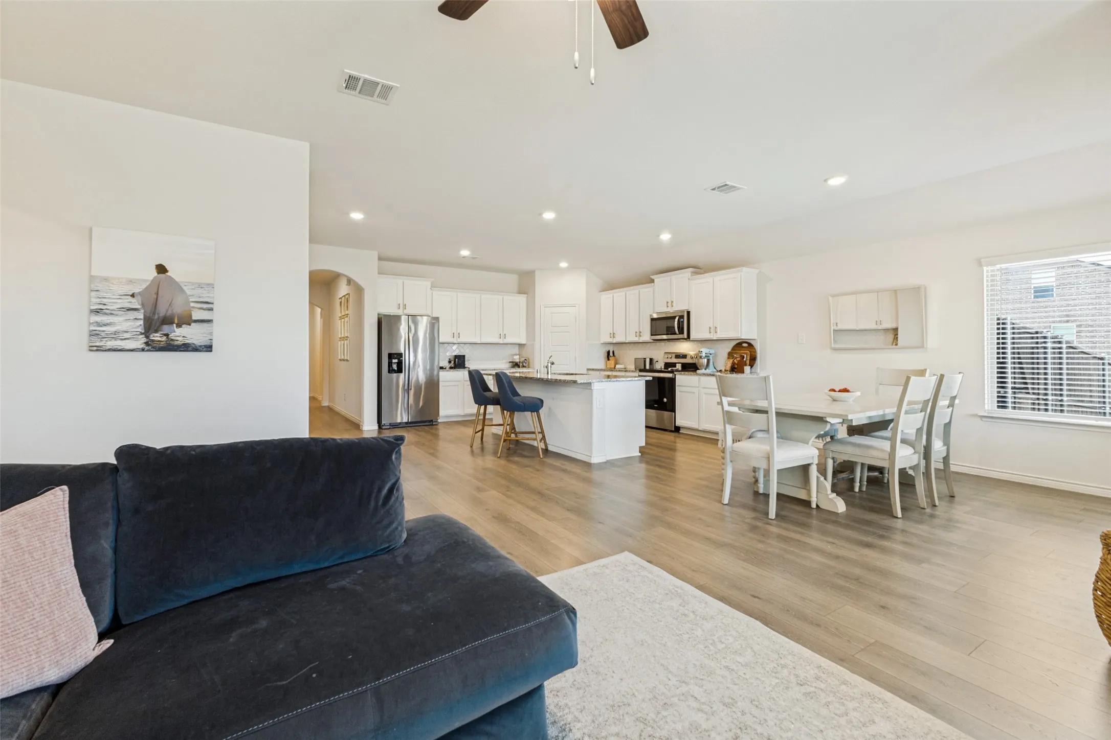Single Family Residence For Sale in Collin County , 1112 Cherry Blossom Street, Anna, Texas 75409, 4 Bedroom, 2 Bathroom, 2 Garage spaces, 2,036 Sqft, built in 2020, mls#21356886, Real Estate Agent in Anna, Homes For Sale in Collin county, Homes For Sale in Anna, Realtor in Anna Texas, Real Estate Brokerage Independent Realty Texas, Luminita Cordes Realtor