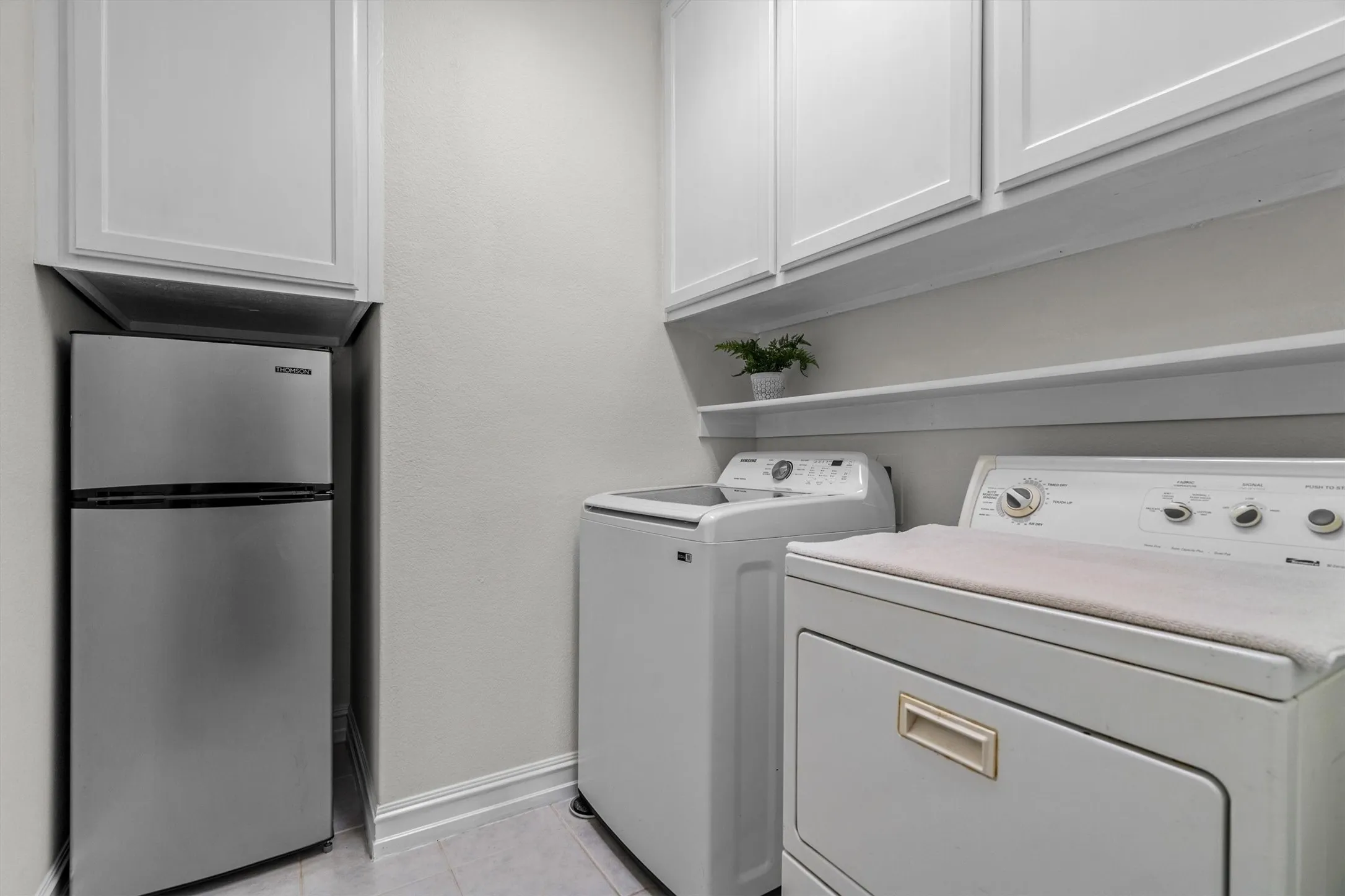 Single Family Residence For Sale in Denton County , 6424 Roaring Creek, Denton, Texas 76226, 3 Bedroom, 2 Bathroom, 2 Garage spaces, 1,738 Sqft, built in 2017, mls#21375456, Real Estate Agent in Denton, Homes For Sale in Denton county, Homes For Sale in Denton, Realtor in Denton Texas, Real Estate Brokerage Independent Realty Texas, Luminita Cordes Realtor