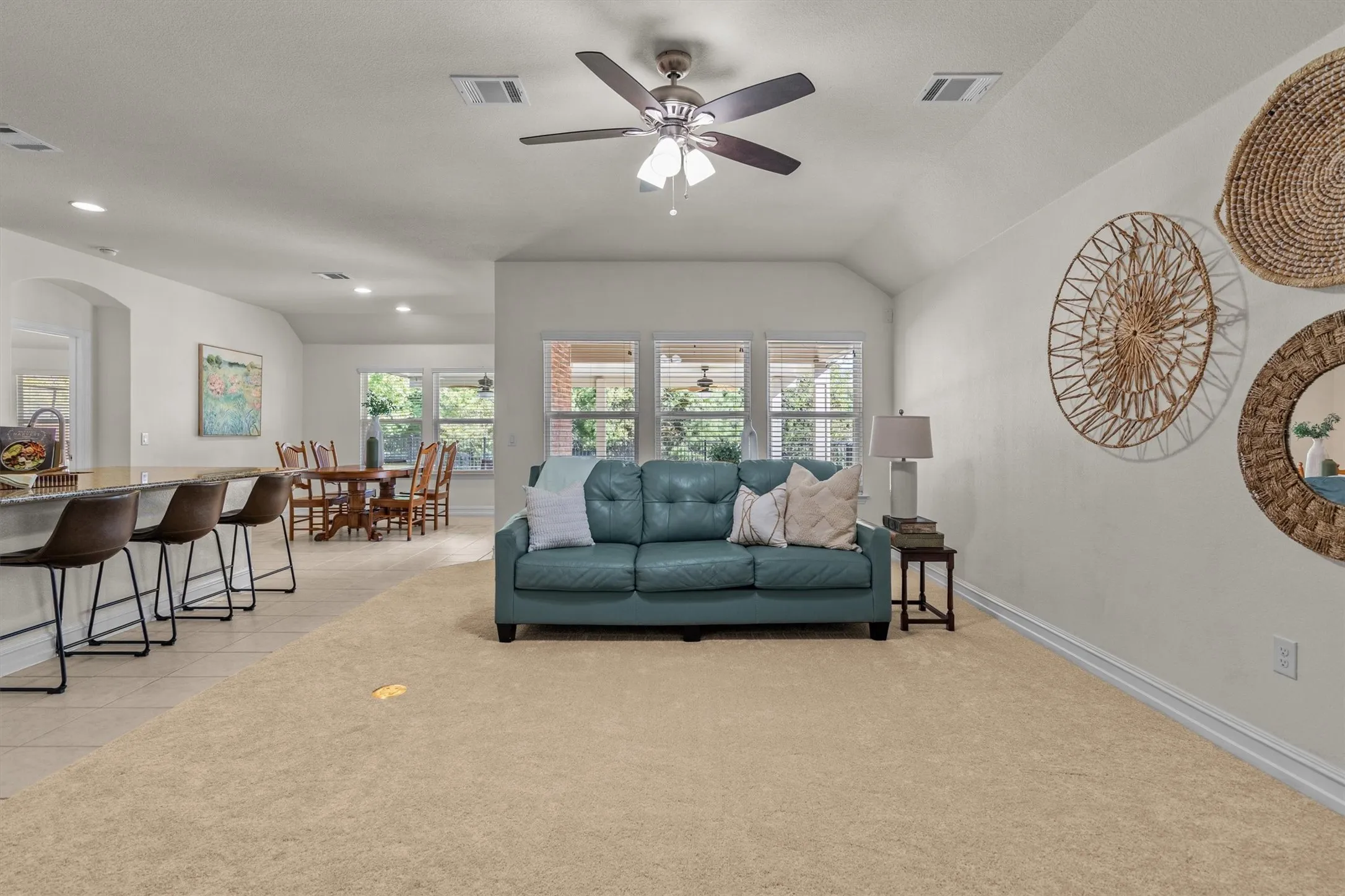 Single Family Residence For Sale in Denton County , 6424 Roaring Creek, Denton, Texas 76226, 3 Bedroom, 2 Bathroom, 2 Garage spaces, 1,738 Sqft, built in 2017, mls#21375456, Real Estate Agent in Denton, Homes For Sale in Denton county, Homes For Sale in Denton, Realtor in Denton Texas, Real Estate Brokerage Independent Realty Texas, Luminita Cordes Realtor