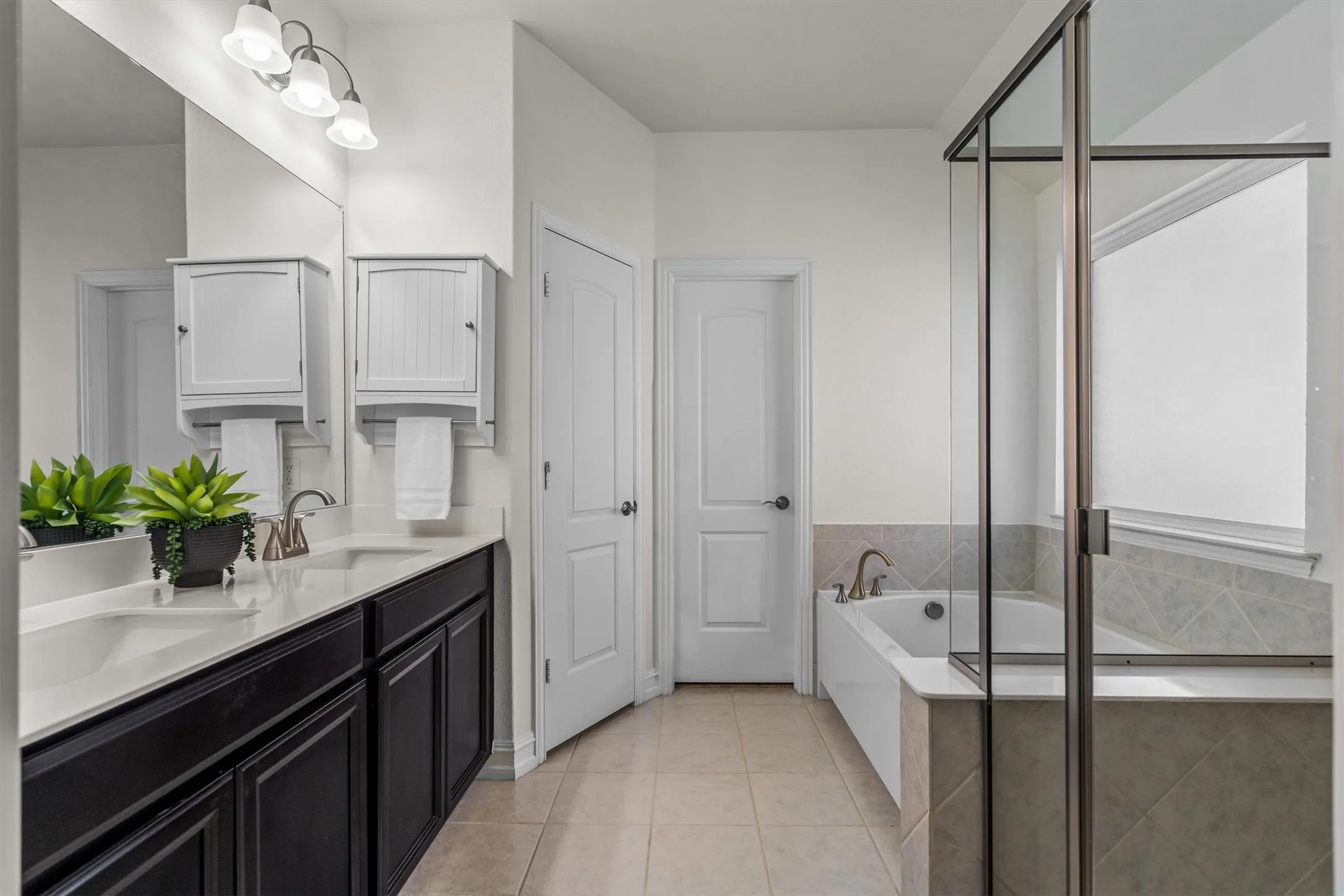 Single Family Residence For Sale in Denton County , 6424 Roaring Creek, Denton, Texas 76226, 3 Bedroom, 2 Bathroom, 2 Garage spaces, 1,738 Sqft, built in 2017, mls#21375456, Real Estate Agent in Denton, Homes For Sale in Denton county, Homes For Sale in Denton, Realtor in Denton Texas, Real Estate Brokerage Independent Realty Texas, Luminita Cordes Realtor