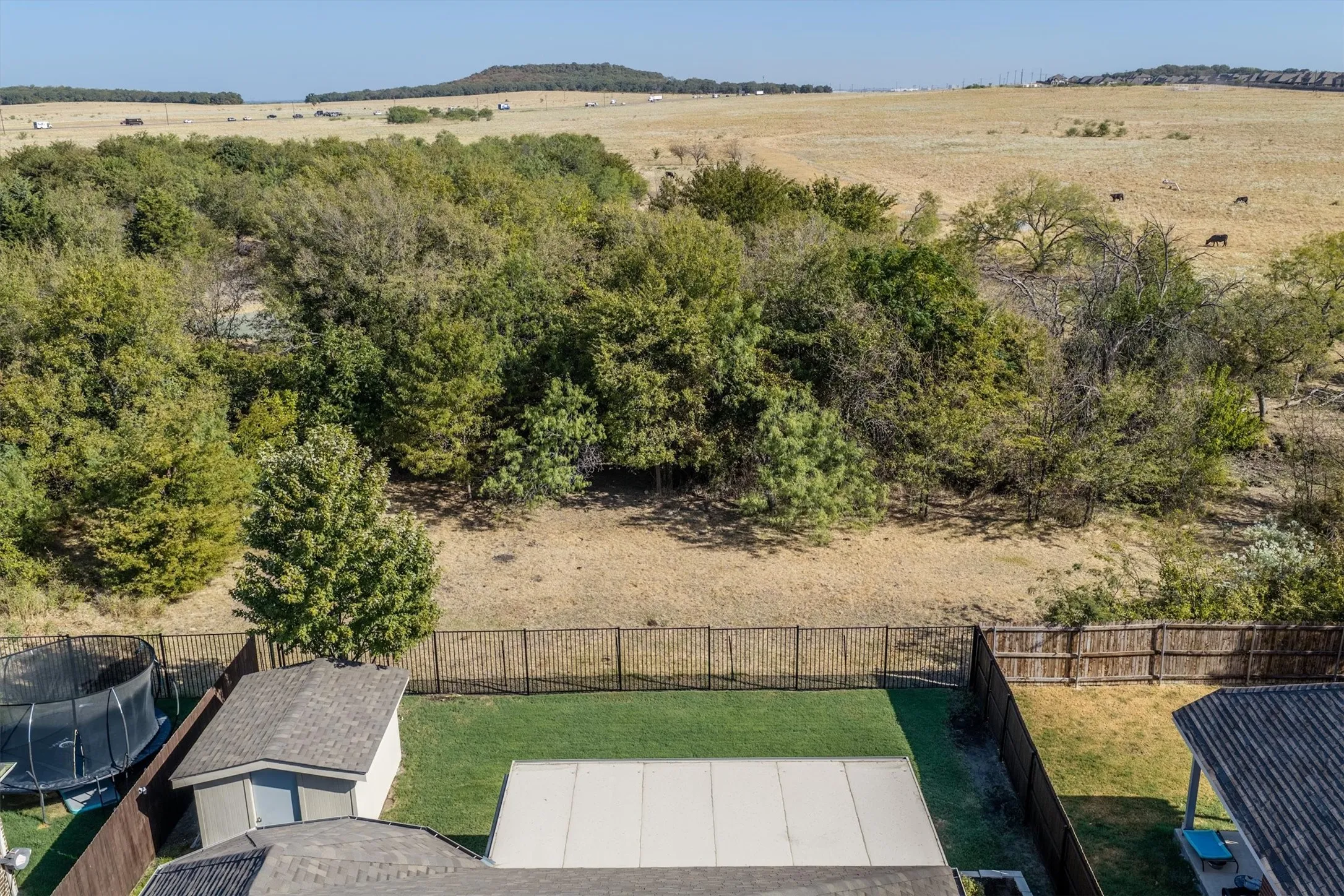 Single Family Residence For Sale in Denton County , 6424 Roaring Creek, Denton, Texas 76226, 3 Bedroom, 2 Bathroom, 2 Garage spaces, 1,738 Sqft, built in 2017, mls#21375456, Real Estate Agent in Denton, Homes For Sale in Denton county, Homes For Sale in Denton, Realtor in Denton Texas, Real Estate Brokerage Independent Realty Texas, Luminita Cordes Realtor
