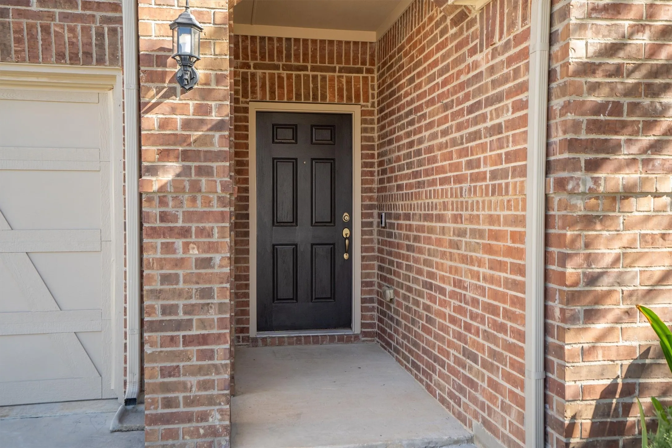 Single Family Residence For Sale in Denton County , 6424 Roaring Creek, Denton, Texas 76226, 3 Bedroom, 2 Bathroom, 2 Garage spaces, 1,738 Sqft, built in 2017, mls#21375456, Real Estate Agent in Denton, Homes For Sale in Denton county, Homes For Sale in Denton, Realtor in Denton Texas, Real Estate Brokerage Independent Realty Texas, Luminita Cordes Realtor