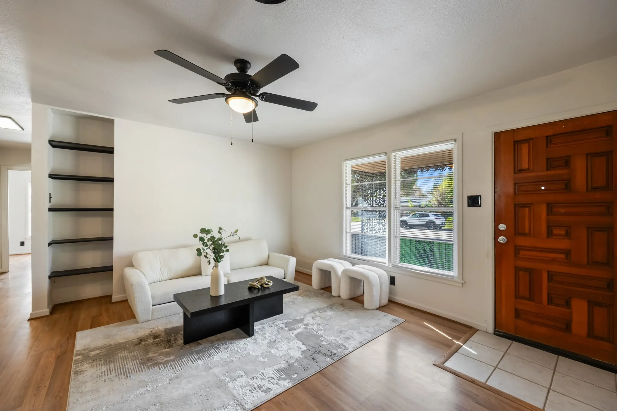 Single Family Residence For Sale in Tarrant County , 5533 Burton Avenue, Fort Worth, Texas 76119, 3 Bedroom, 1 Bathroom, 2 Garage spaces, 864 Sqft, built in 1958, mls#21389173, Real Estate Agent in Fort Worth, Homes For Sale in Tarrant county, Homes For Sale in Fort Worth, Realtor in Fort Worth Texas, Real Estate Brokerage Independent Realty Texas, Luminita Cordes Realtor