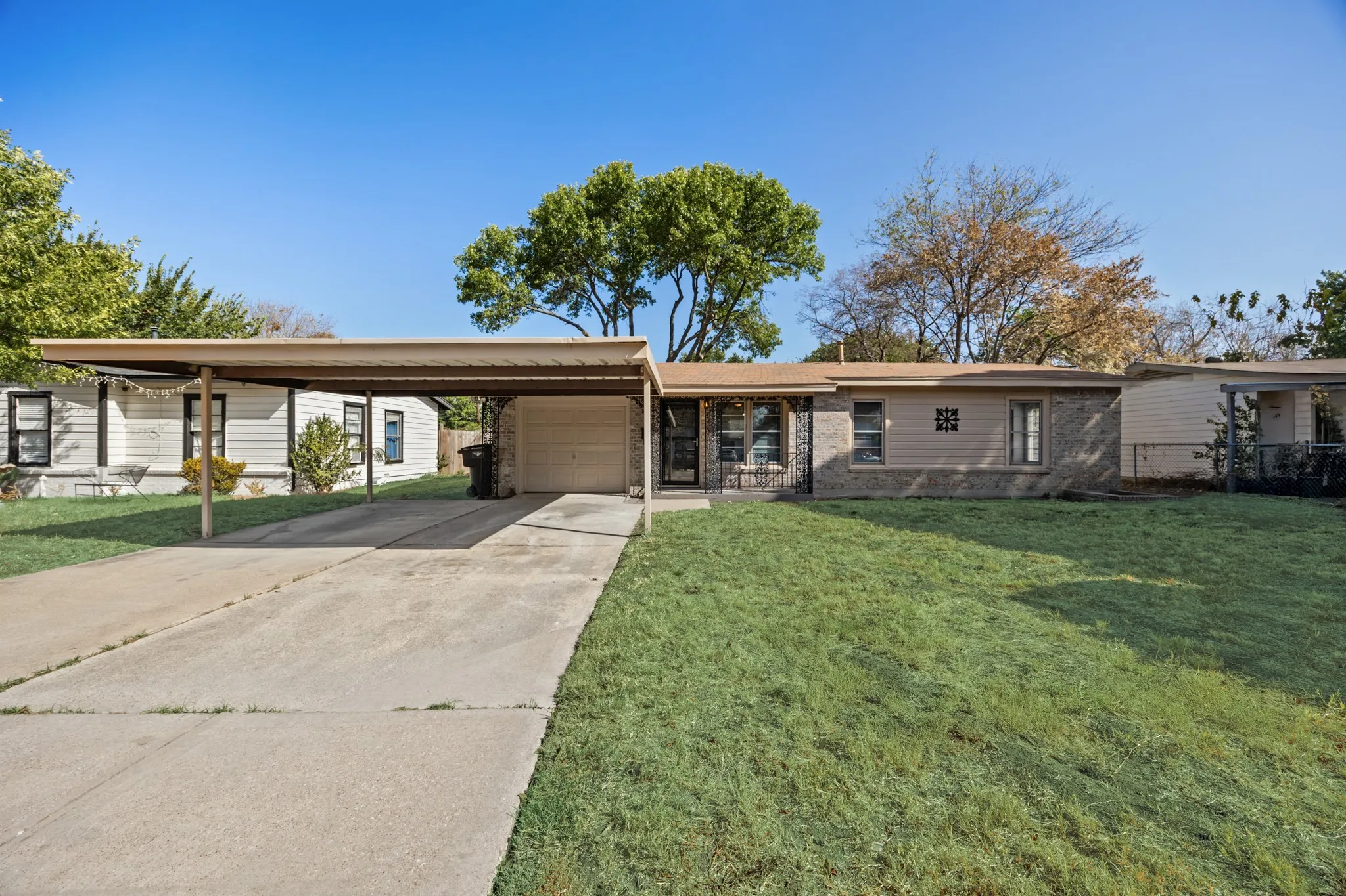 Single Family Residence For Sale