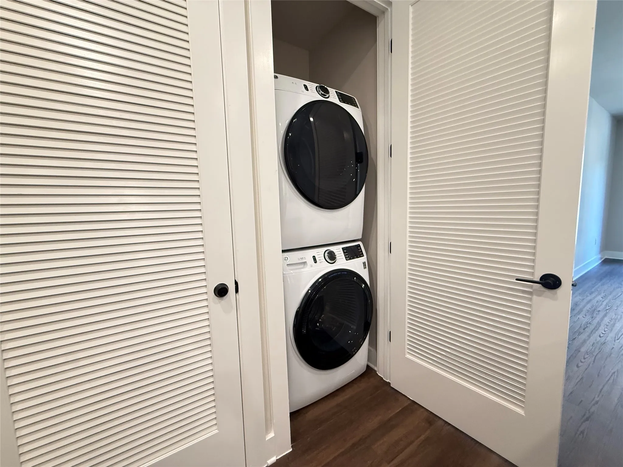 Apartment For Rent in Dallas County , 3255 Carlisle Street 2106, Dallas, Texas 75204, 2 Bedroom, 2 Bathroom, 2 Garage spaces, 1,349 Sqft, built in 2025, mls#21389178, Real Estate Agent in Dallas, Homes For Rent in Dallas county, Homes For Rent in Dallas, Realtor in Dallas Texas, Real Estate Brokerage Independent Realty Texas, Luminita Cordes Realtor