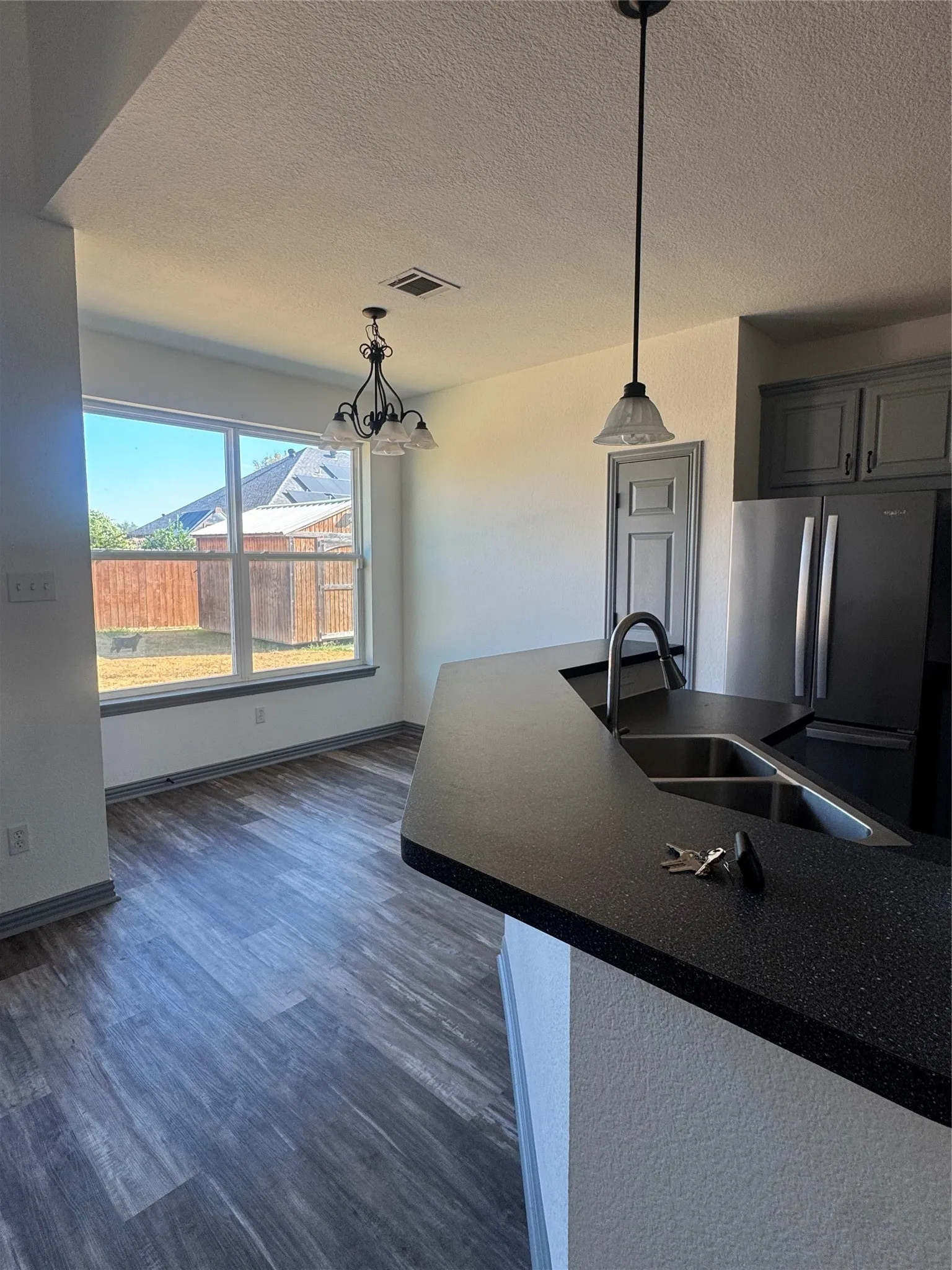 Single Family Residence For Rent in Parker County , 205 Wayne Drive, Aledo, Texas 76008, 3 Bedroom, 2 Bathroom, 2 Garage spaces, 1,954 Sqft, built in 2003, mls#21389145, Real Estate Agent in Aledo, Homes For Rent in Parker county, Homes For Rent in Aledo, Realtor in Aledo Texas, Real Estate Brokerage Independent Realty Texas, Luminita Cordes Realtor