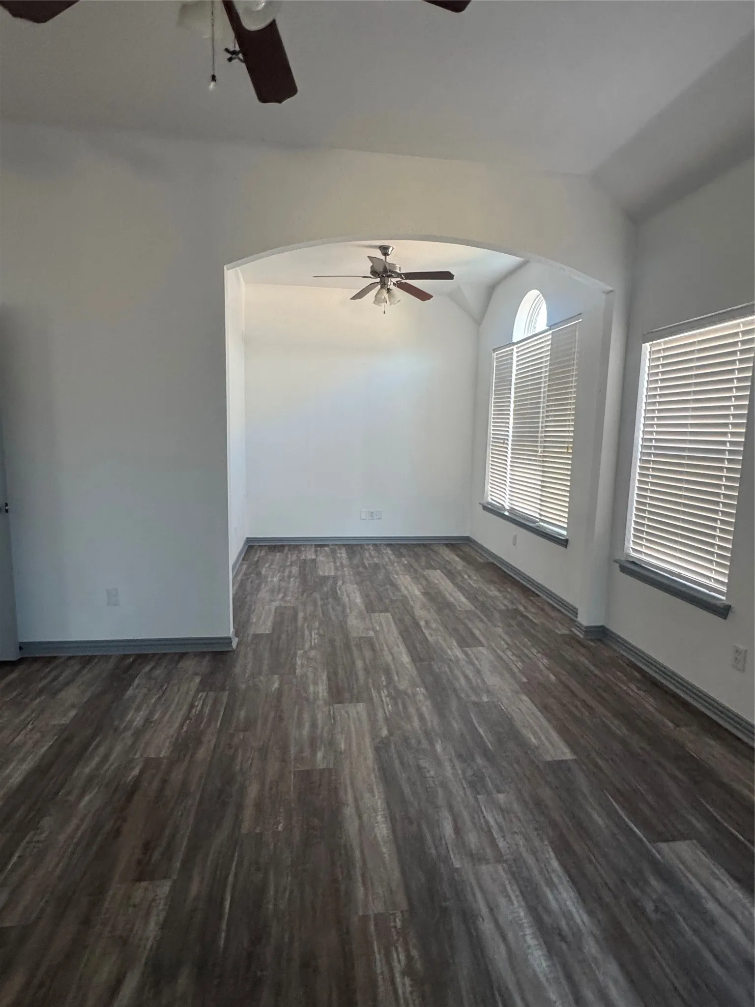 Single Family Residence For Rent in Parker County , 205 Wayne Drive, Aledo, Texas 76008, 3 Bedroom, 2 Bathroom, 2 Garage spaces, 1,954 Sqft, built in 2003, mls#21389145, Real Estate Agent in Aledo, Homes For Rent in Parker county, Homes For Rent in Aledo, Realtor in Aledo Texas, Real Estate Brokerage Independent Realty Texas, Luminita Cordes Realtor