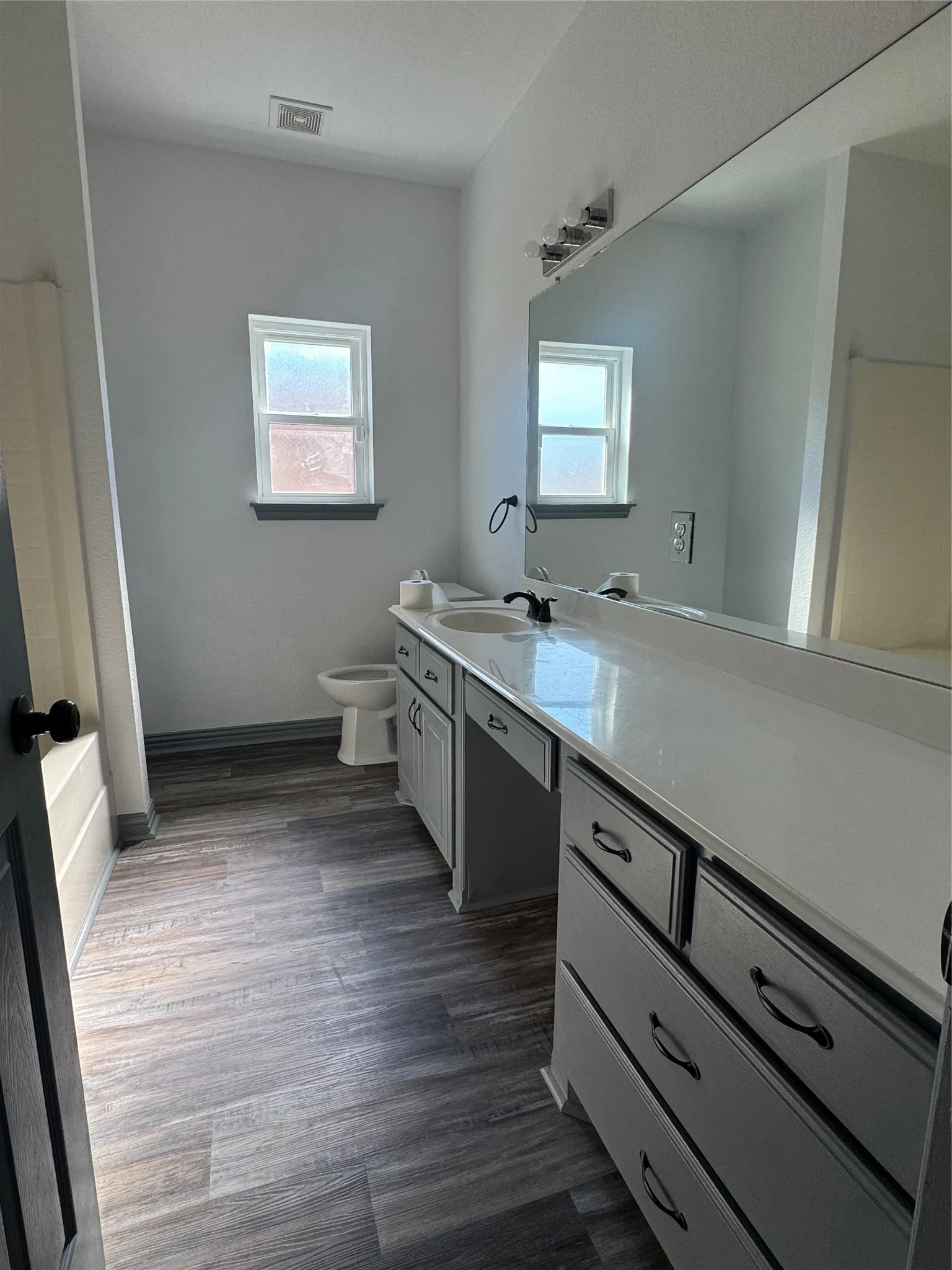 Single Family Residence For Rent in Parker County , 205 Wayne Drive, Aledo, Texas 76008, 3 Bedroom, 2 Bathroom, 2 Garage spaces, 1,954 Sqft, built in 2003, mls#21389145, Real Estate Agent in Aledo, Homes For Rent in Parker county, Homes For Rent in Aledo, Realtor in Aledo Texas, Real Estate Brokerage Independent Realty Texas, Luminita Cordes Realtor