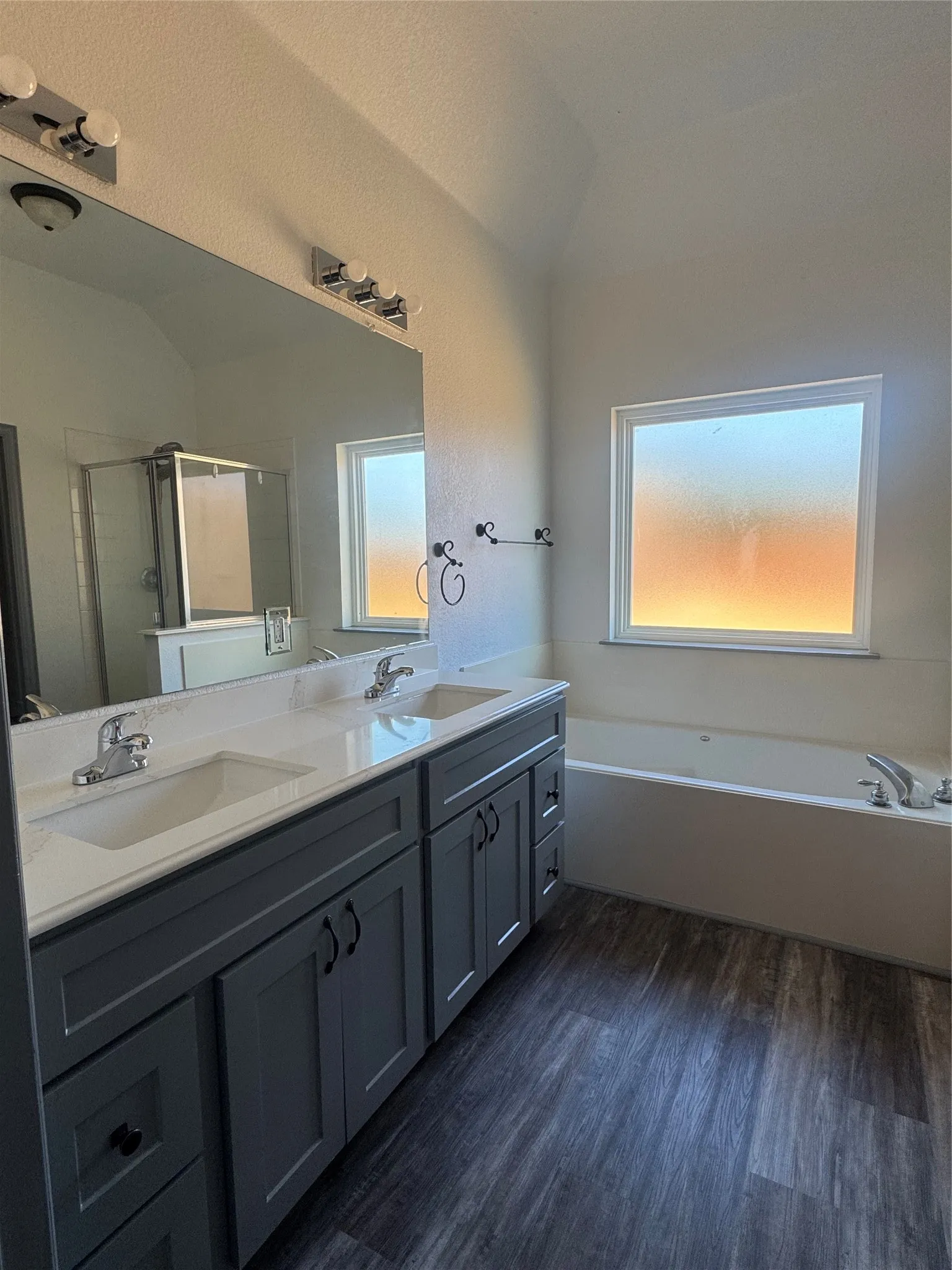 Single Family Residence For Rent in Parker County , 205 Wayne Drive, Aledo, Texas 76008, 3 Bedroom, 2 Bathroom, 2 Garage spaces, 1,954 Sqft, built in 2003, mls#21389145, Real Estate Agent in Aledo, Homes For Rent in Parker county, Homes For Rent in Aledo, Realtor in Aledo Texas, Real Estate Brokerage Independent Realty Texas, Luminita Cordes Realtor
