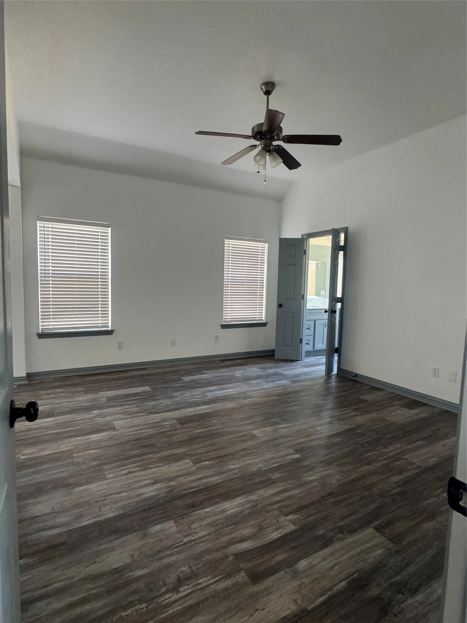 Single Family Residence For Rent in Parker County , 205 Wayne Drive, Aledo, Texas 76008, 3 Bedroom, 2 Bathroom, 2 Garage spaces, 1,954 Sqft, built in 2003, mls#21389145, Real Estate Agent in Aledo, Homes For Rent in Parker county, Homes For Rent in Aledo, Realtor in Aledo Texas, Real Estate Brokerage Independent Realty Texas, Luminita Cordes Realtor